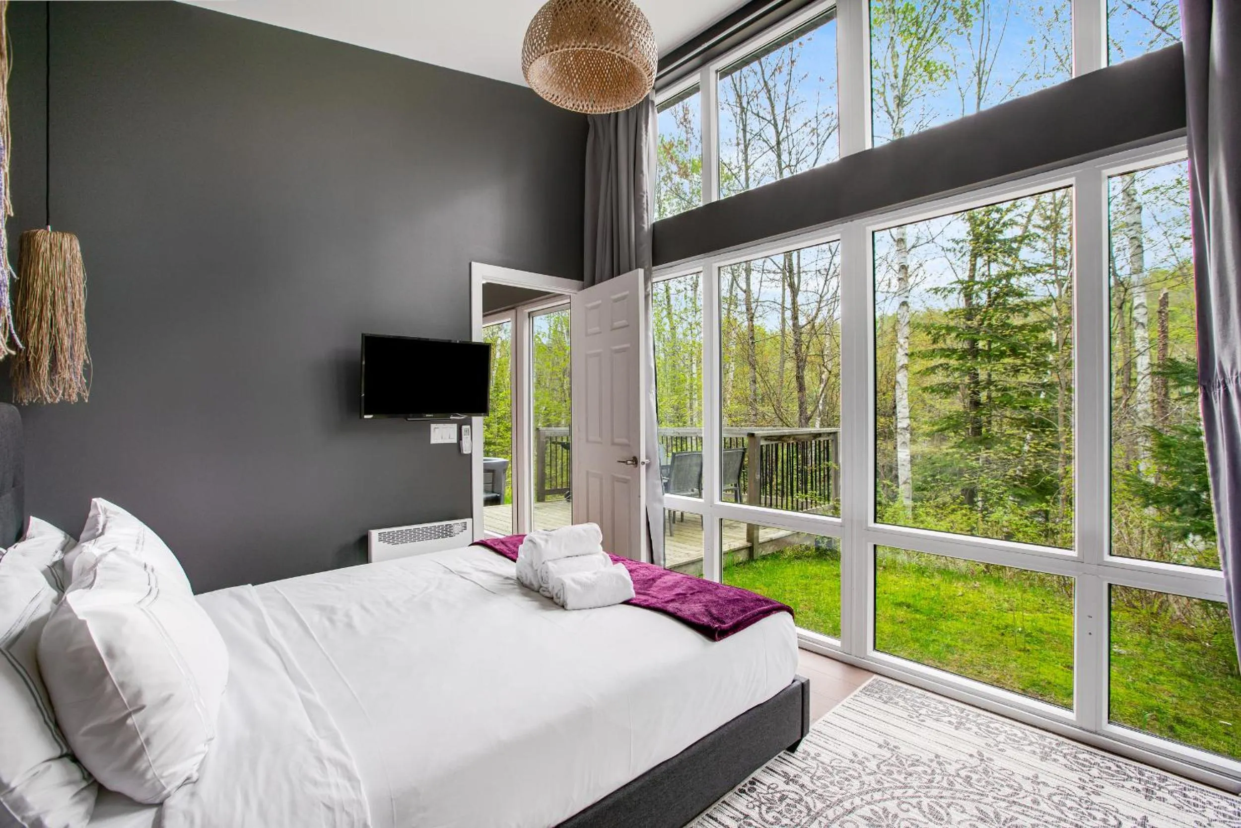 Bedroom, Bed in Bel Air Tremblant Hotel & Residences