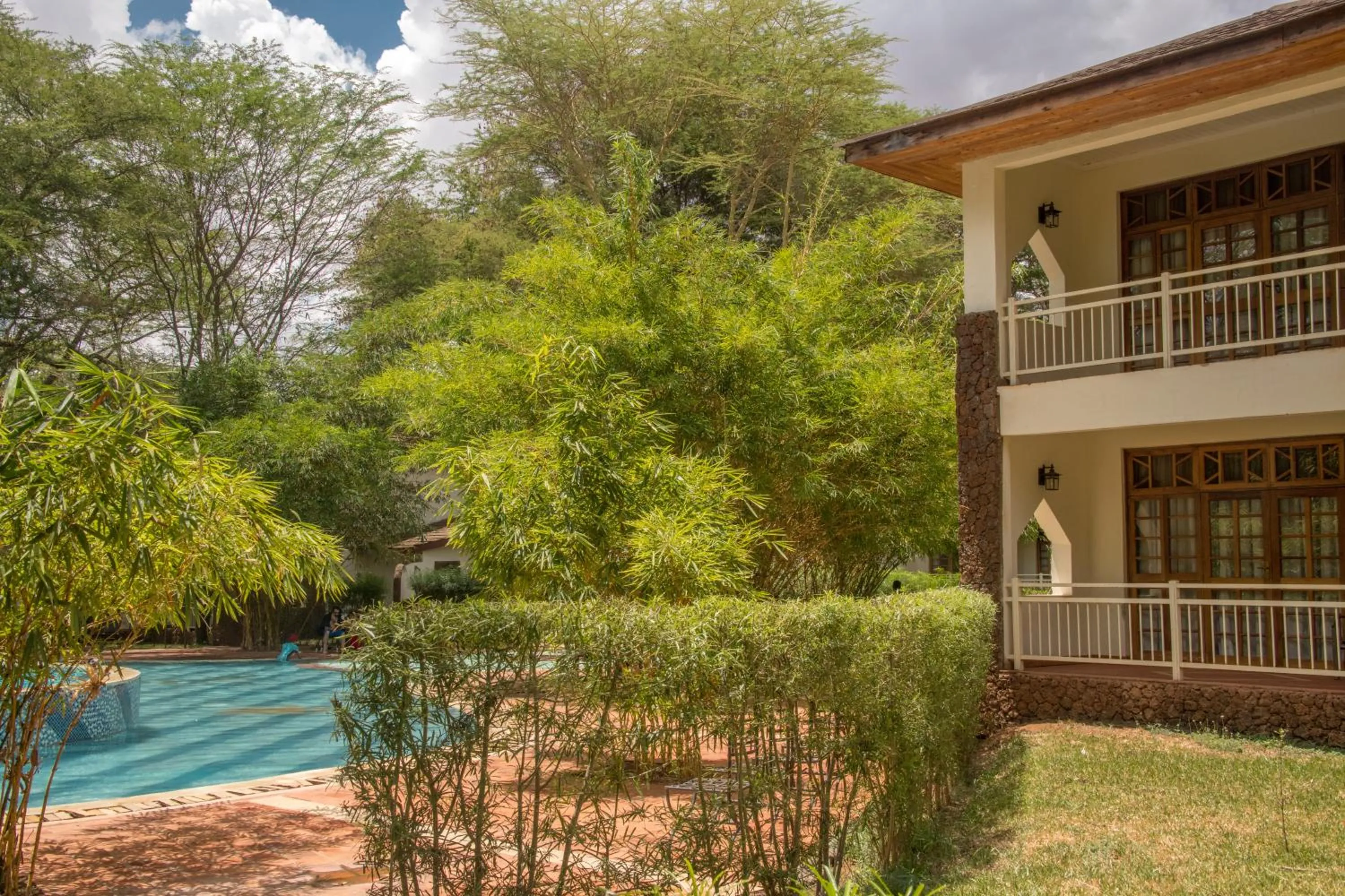 Pool view in Hunters Lodge