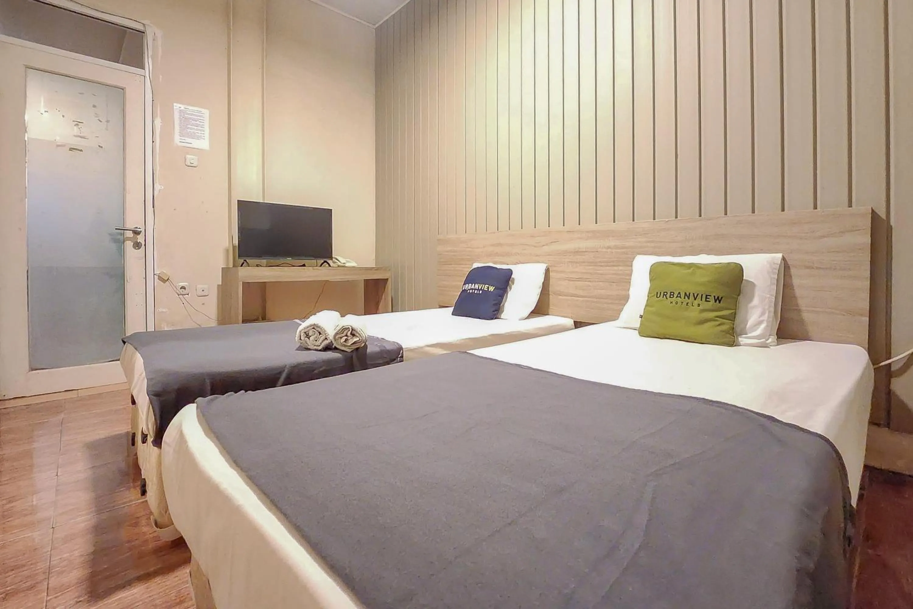 Bedroom, Bed in Urbanview Hotel Star Residence Puncak