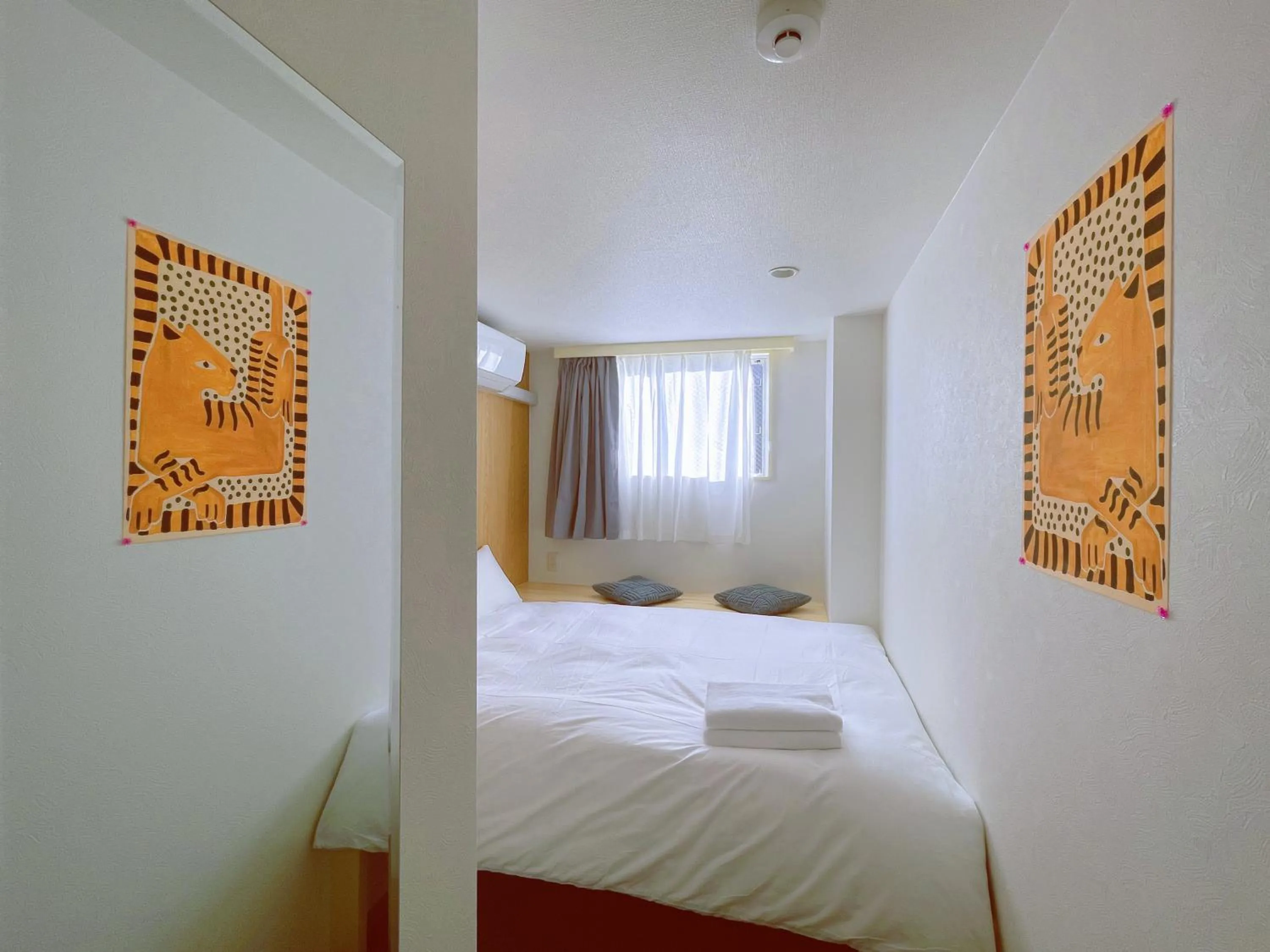 Decorative detail, Bed in Softlight Inn Asakusa Tokyo