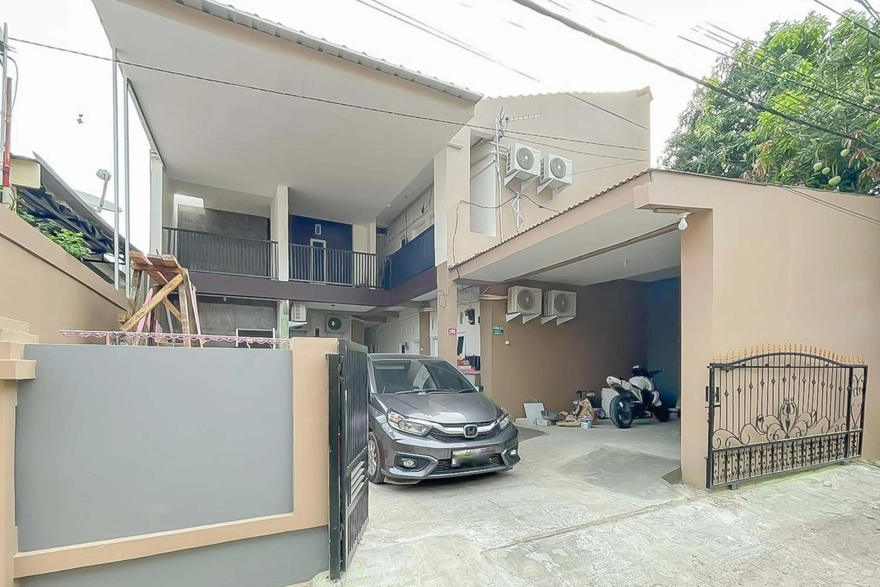 Facade/entrance in Urbanview Grey CSB Mall Cirebon