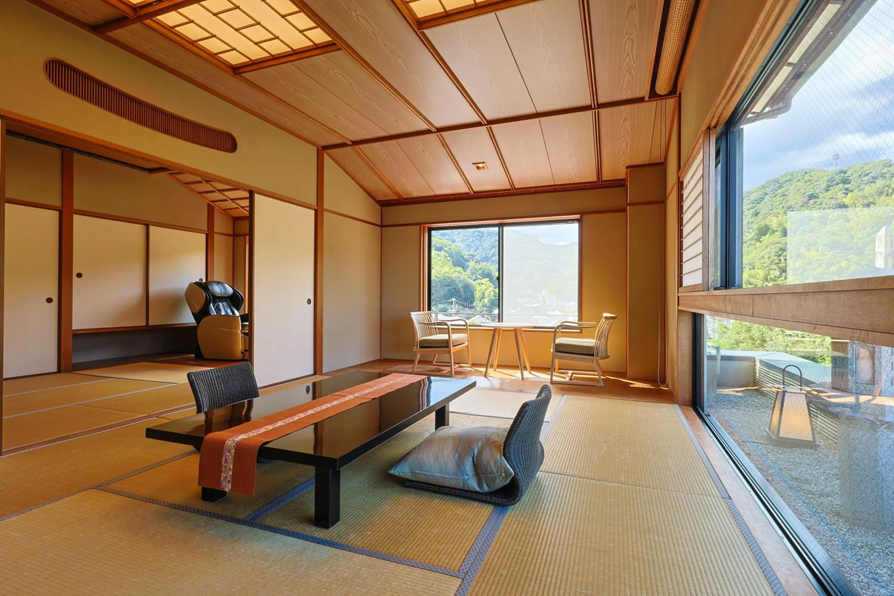 Photo of the whole room in Kinosakinoyado Ryokufukaku