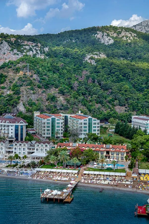 Property building in Grand Ring Hotel