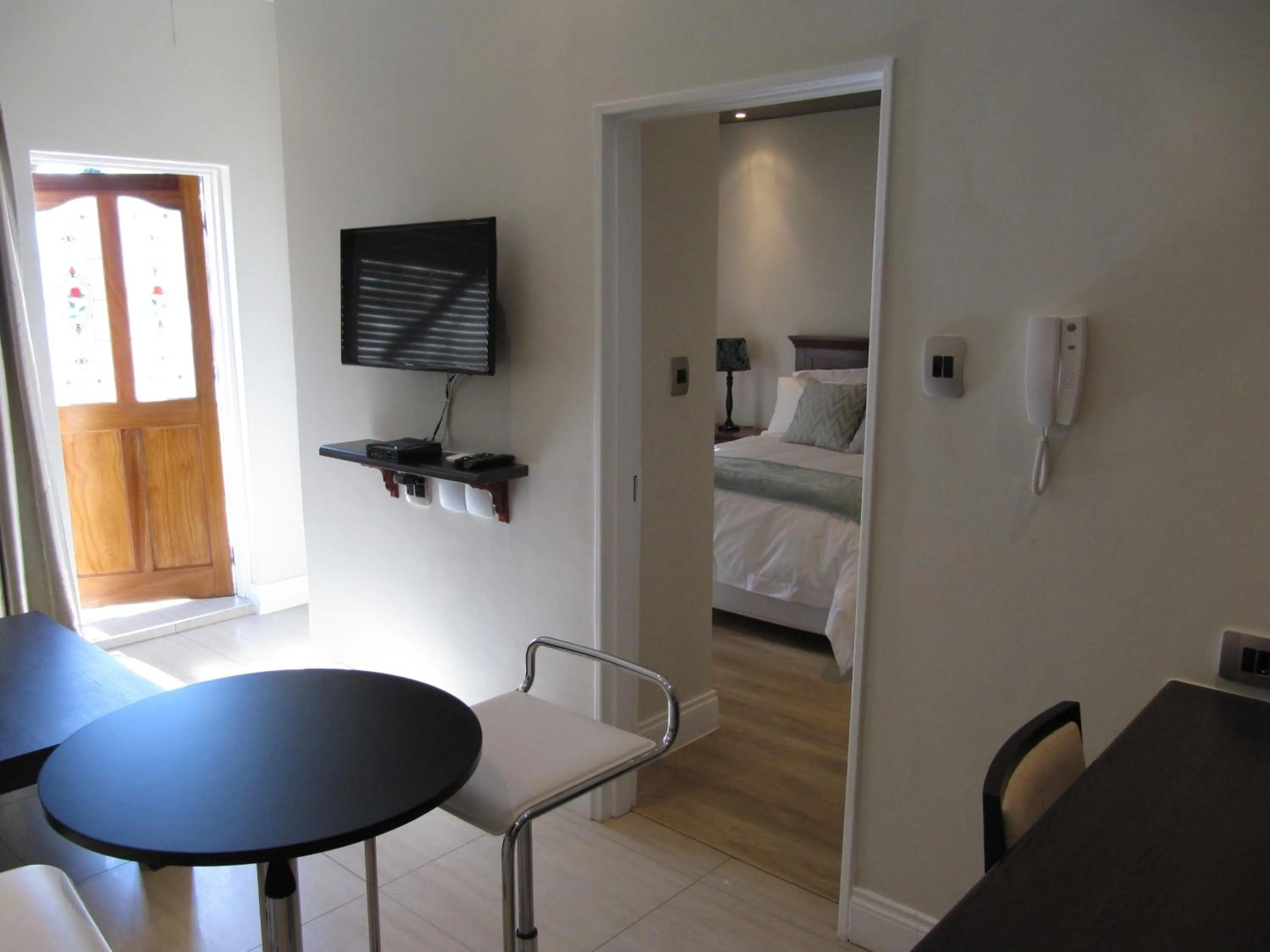 Living room, Bed in The Haystack On Homestead