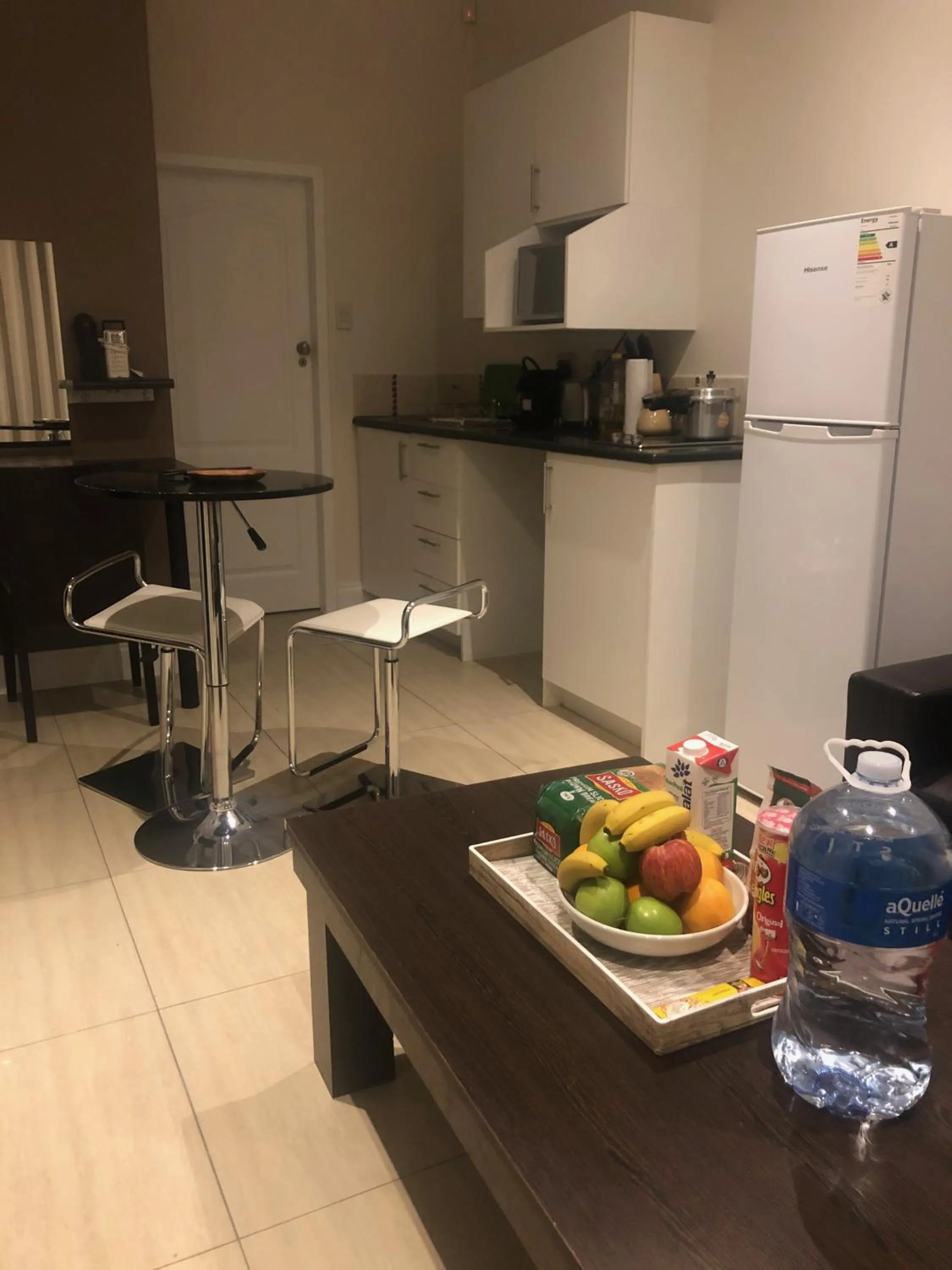 Kitchen or kitchenette in The Haystack On Homestead