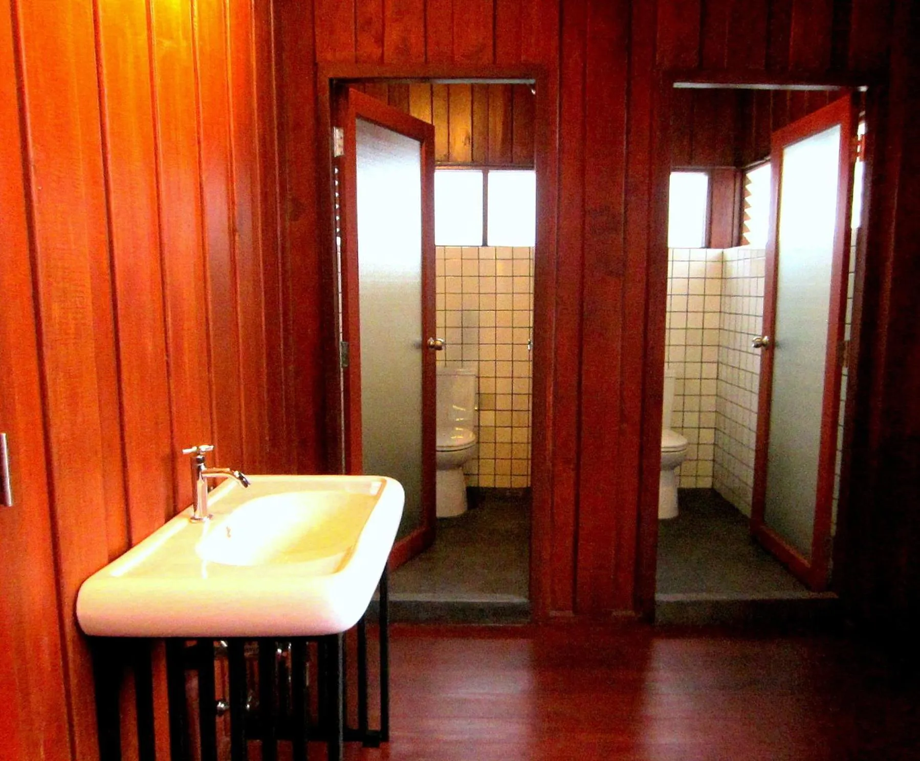 Toilet in Chiang Mai D Hostel