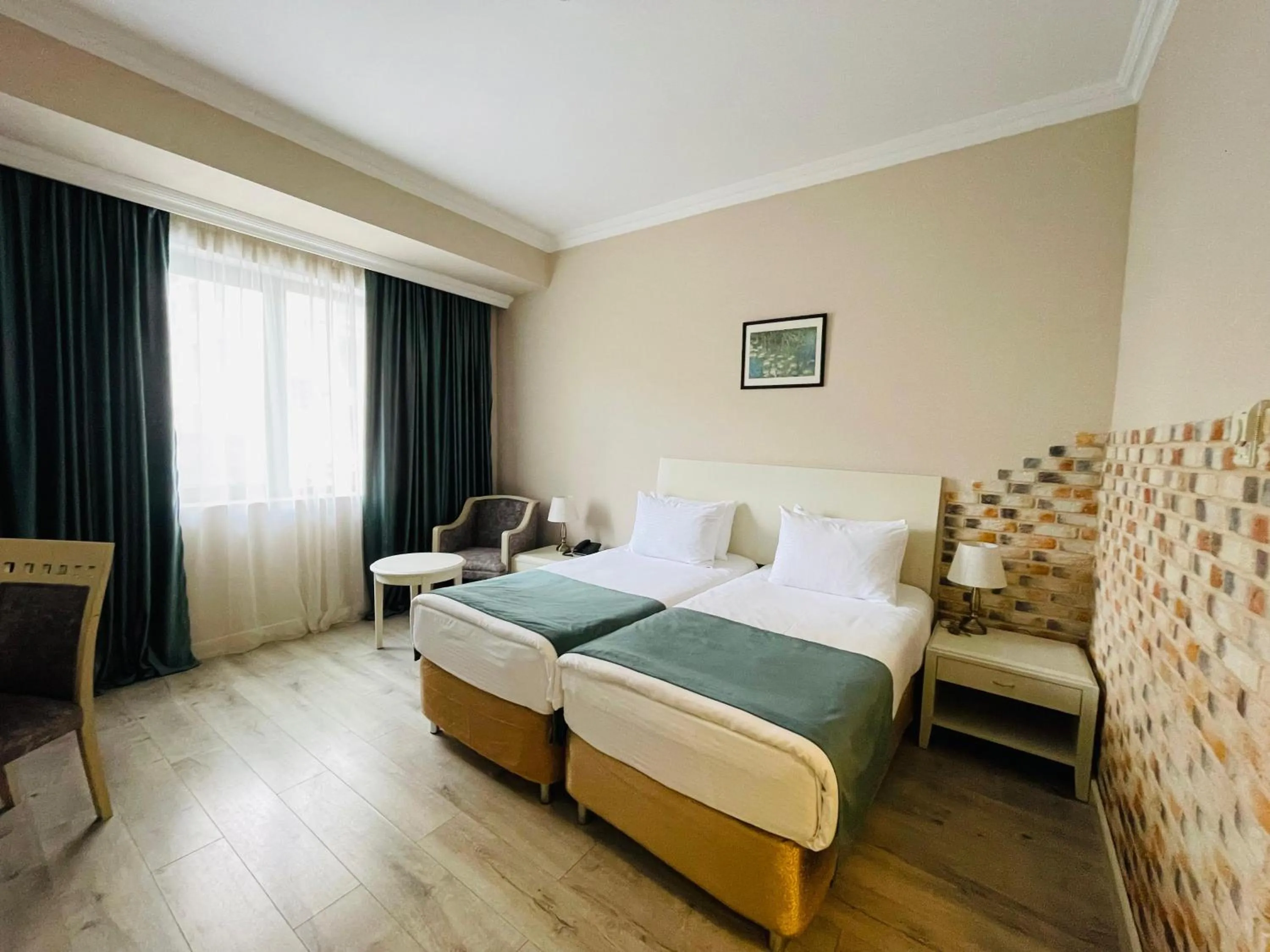 Photo of the whole room, Bed in Park Dedeman Baku