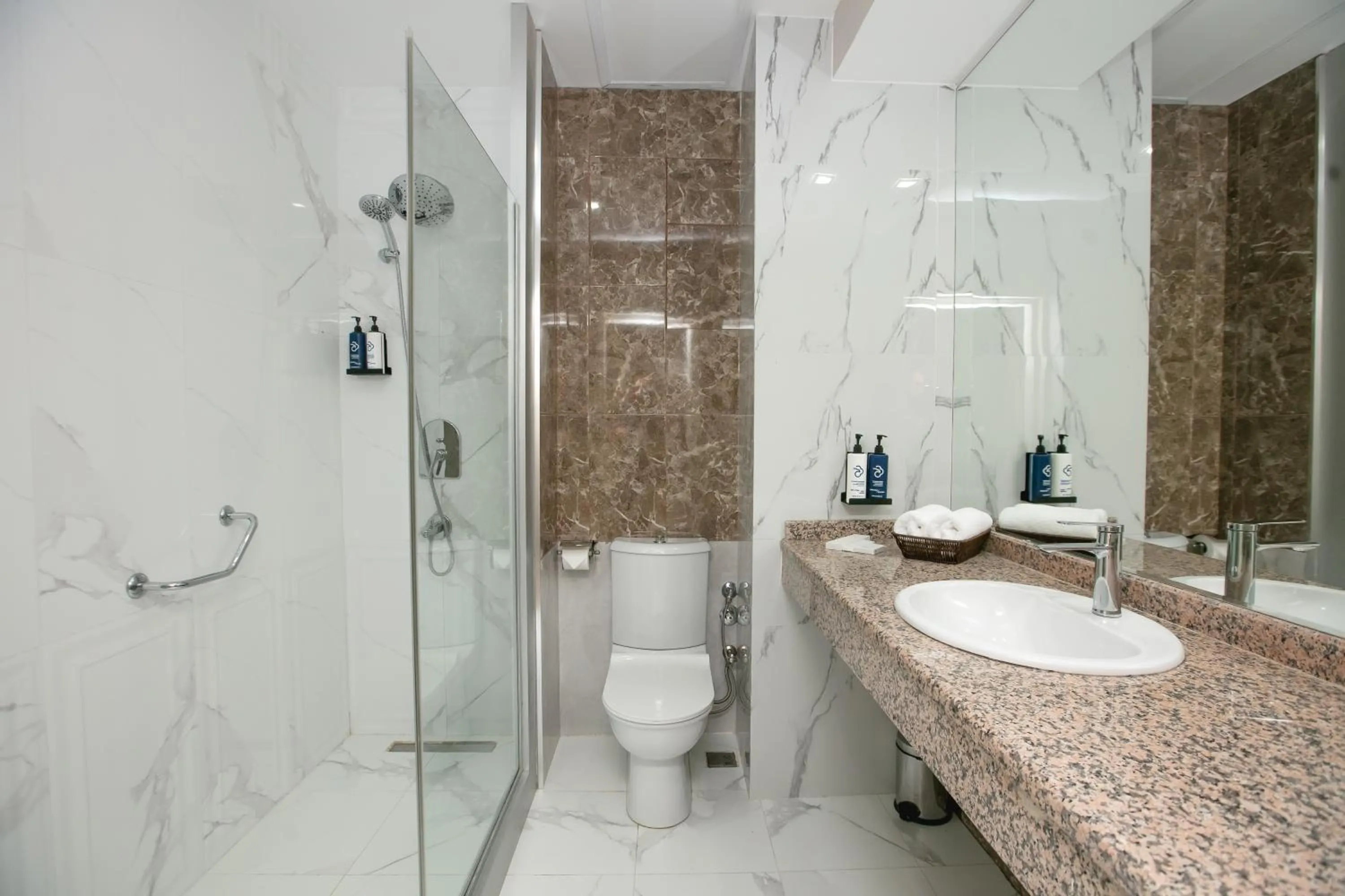 Bathroom in Park Dedeman Baku