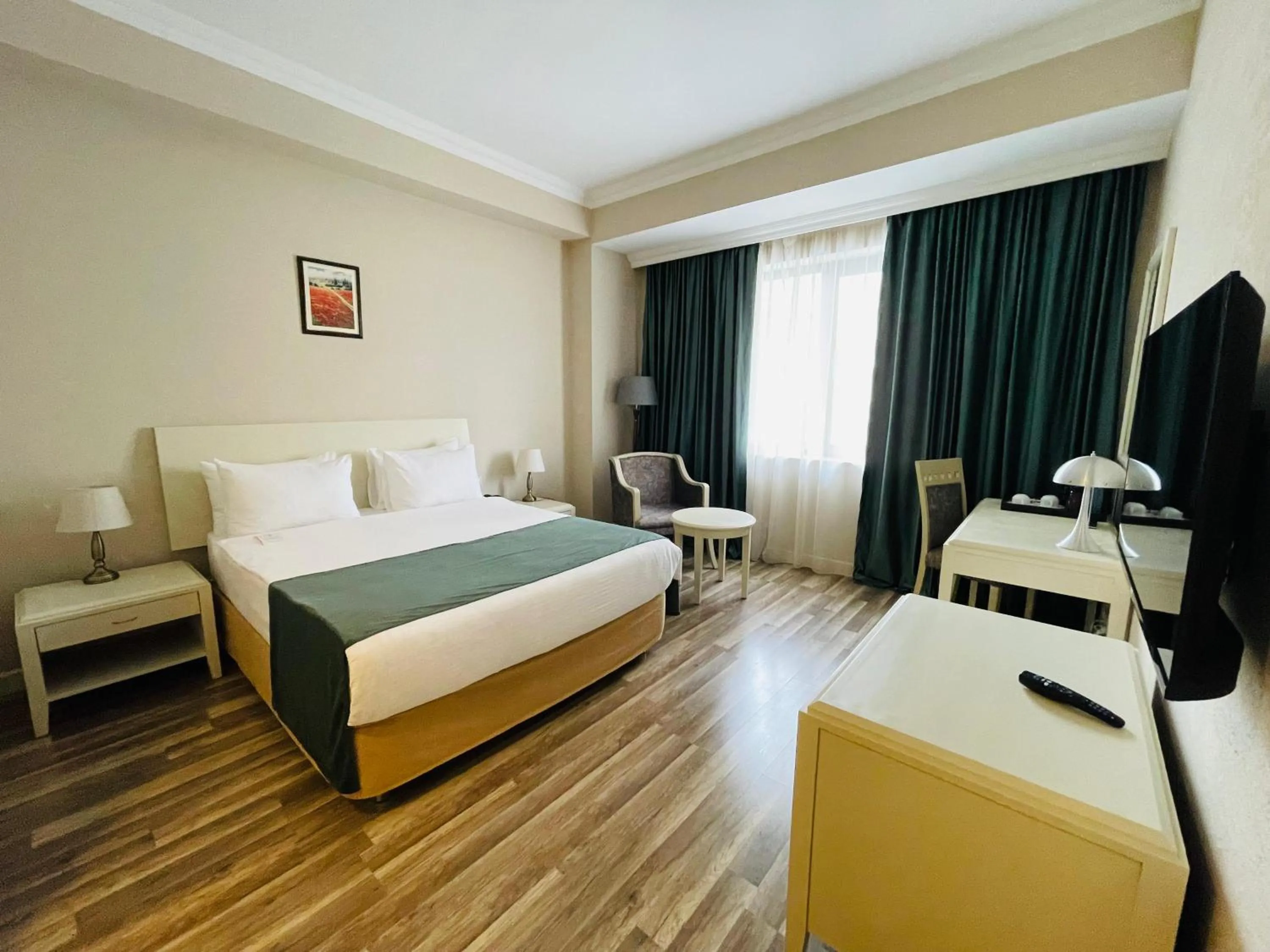 Photo of the whole room, Bed in Park Dedeman Baku
