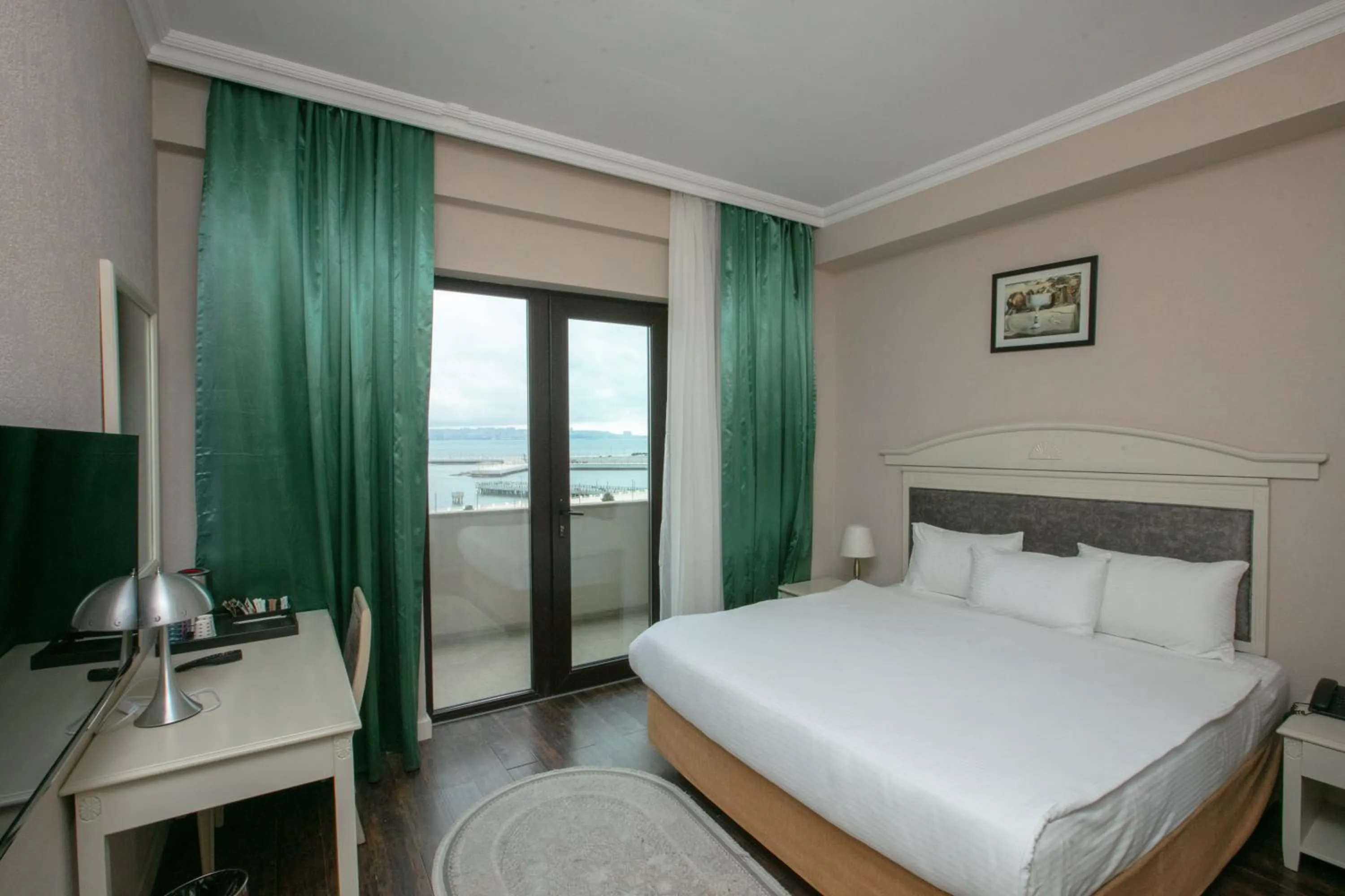 Bed in Park Dedeman Baku