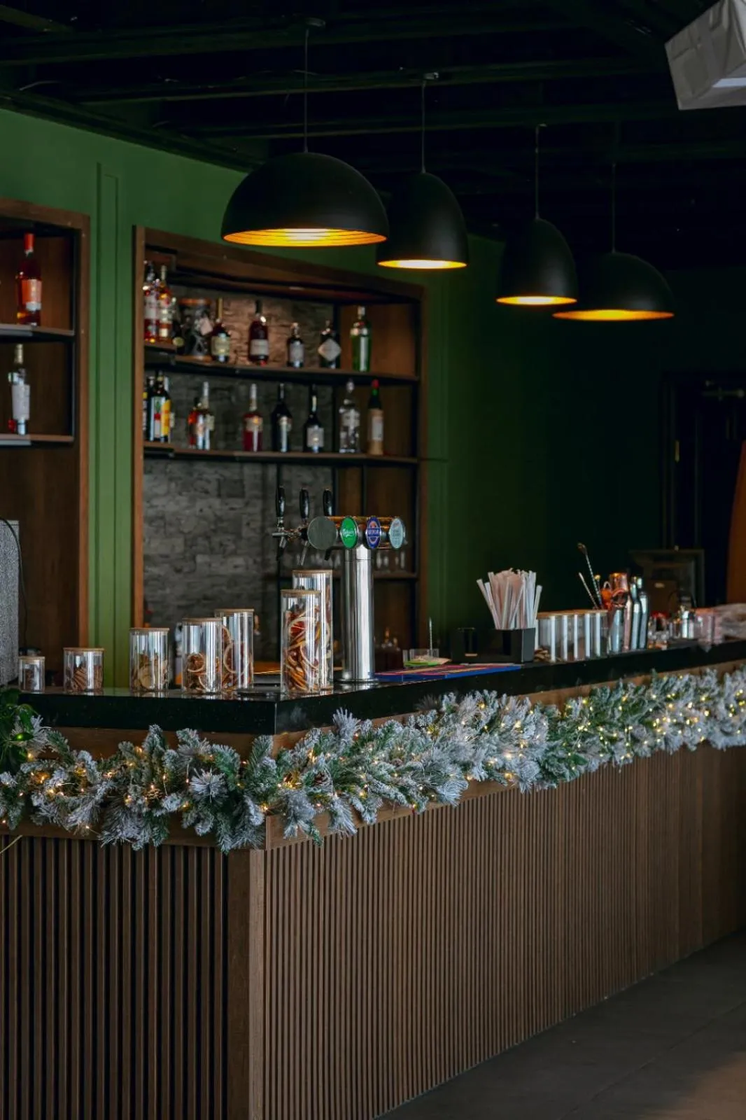 Restaurant/places to eat in Park Dedeman Baku