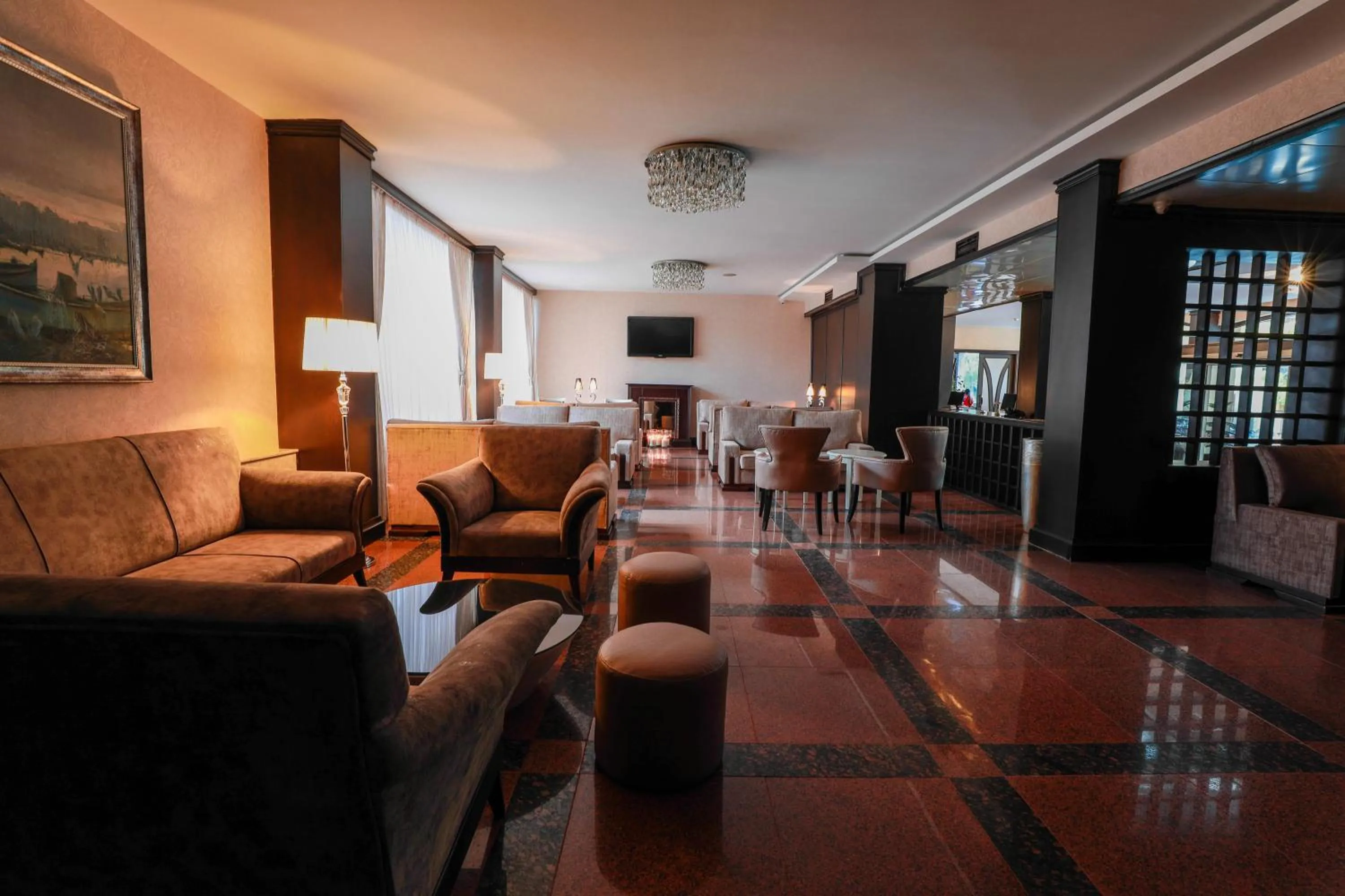 Communal lounge/ TV room in Park Dedeman Baku