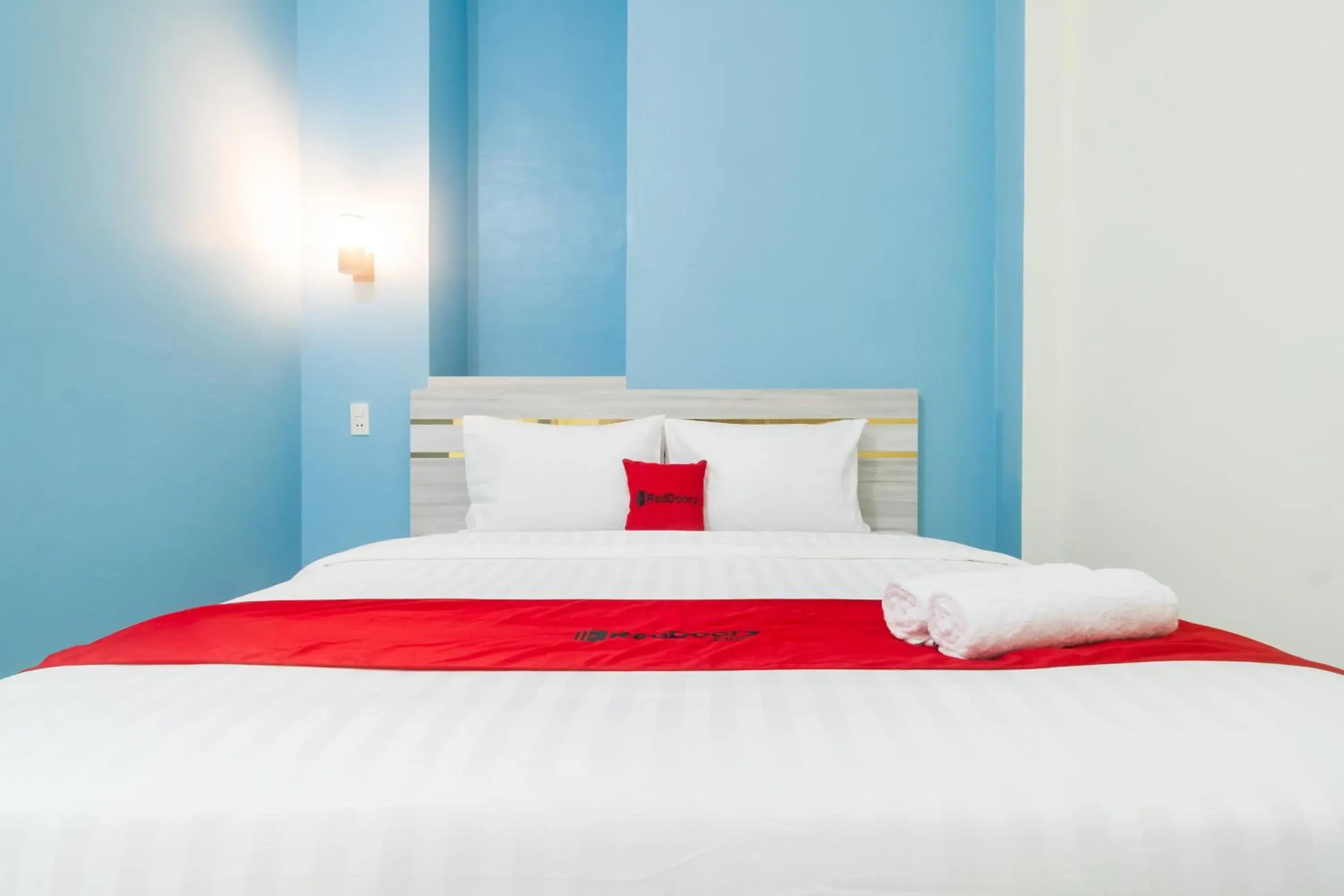 Standard Double Room in RedDoorz Plus at Sempurna Inn Medan Standard Double Room in RedDoorz Plus at Sempurna Inn Medan