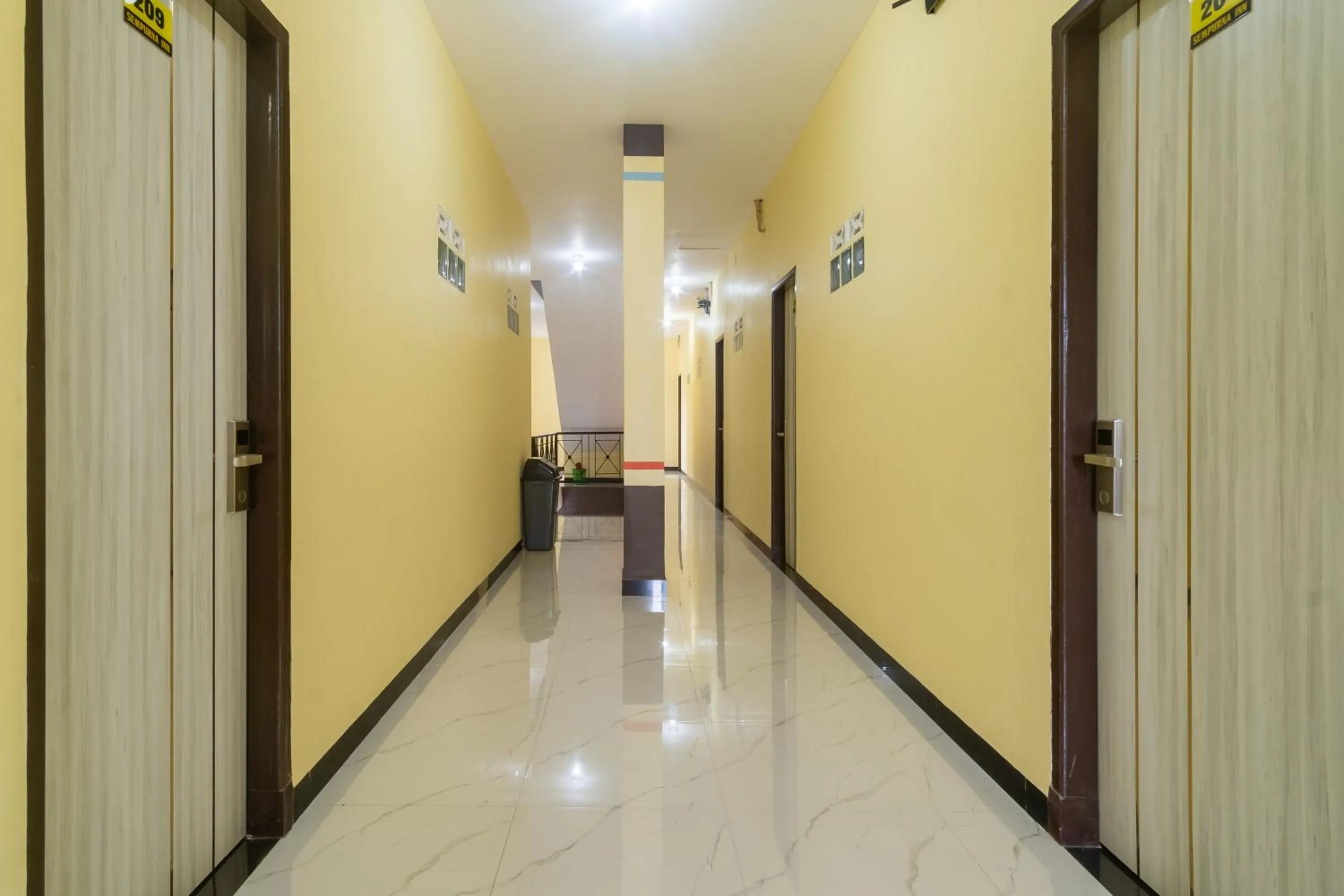 Property building in RedDoorz Plus at Sempurna Inn Medan