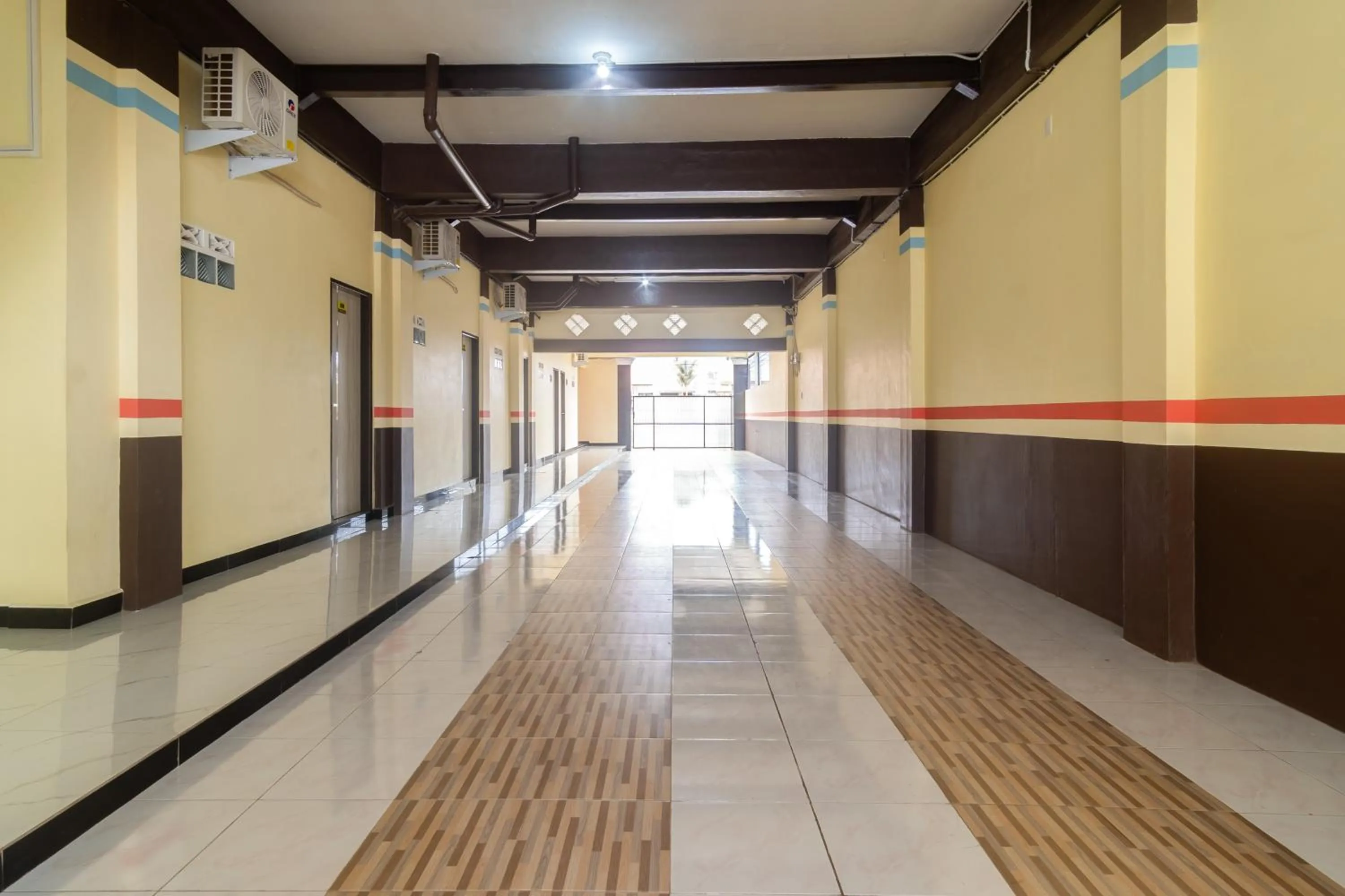 Property building in RedDoorz Plus at Sempurna Inn Medan