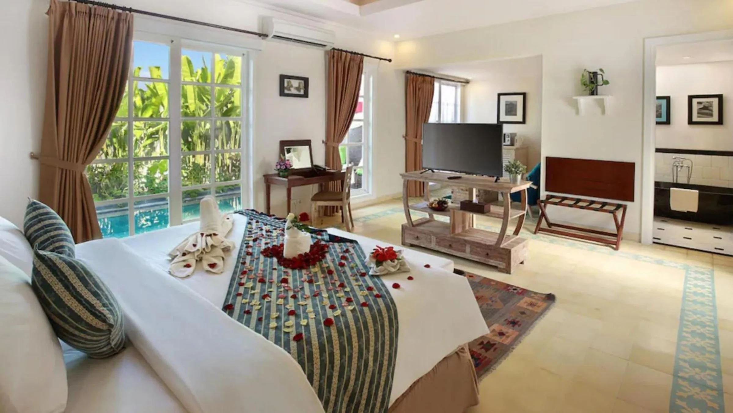 Bedroom in SOLTERRA SEMINYAK Boutique Hotel & Spa Powered by Archipelago