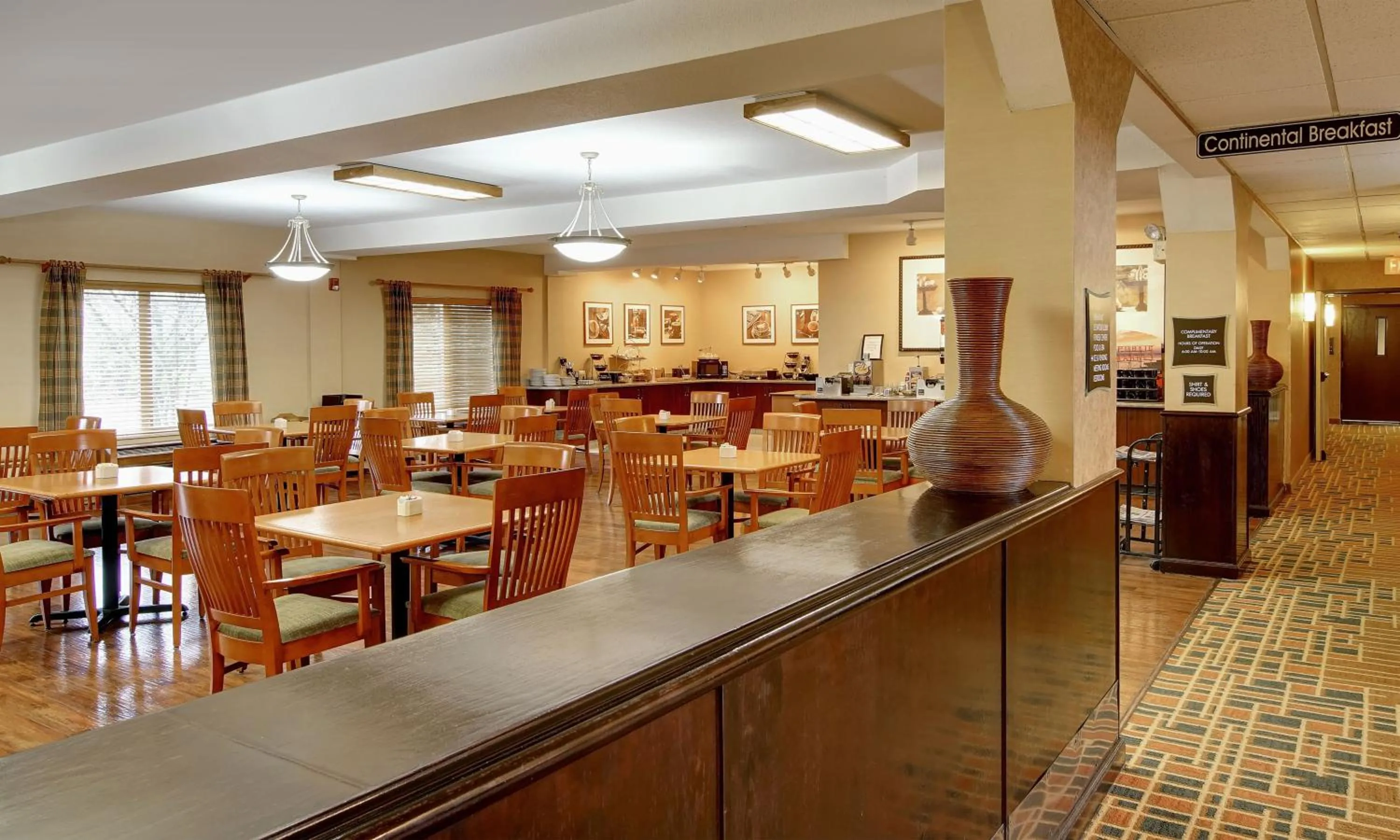 Restaurant/places to eat in Phoenix Inn Suites Albany