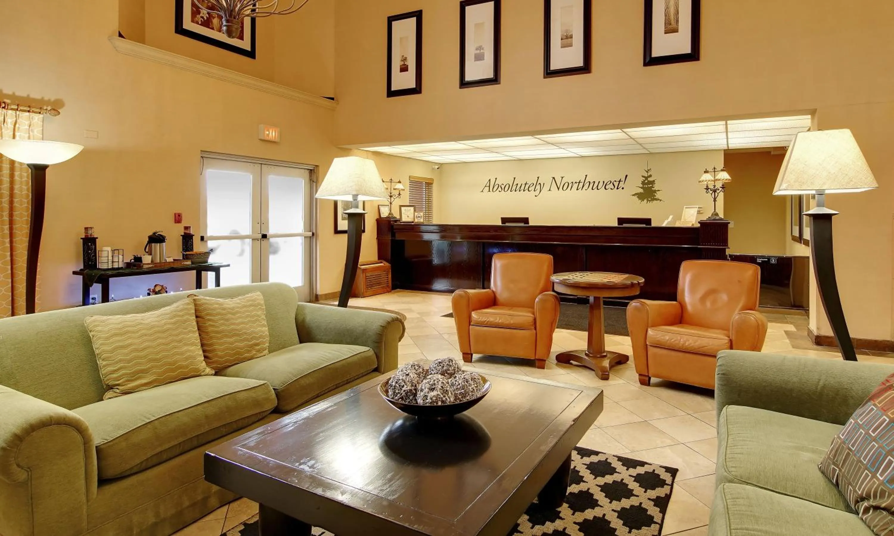 Lobby or reception in Phoenix Inn Suites Albany