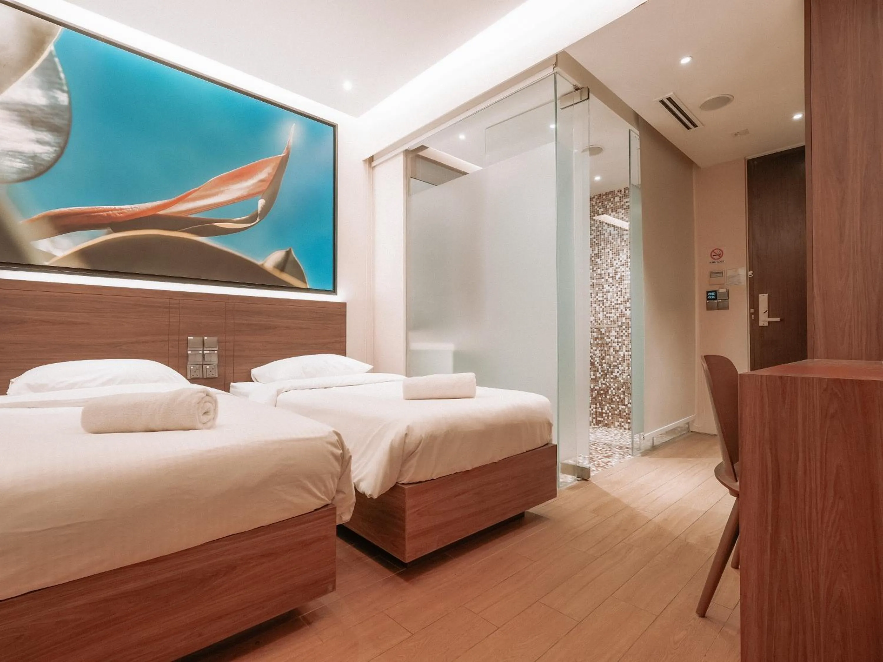 Bed in A Hotel Bugis, 11Hrs, Stay From 8PM To 9AM