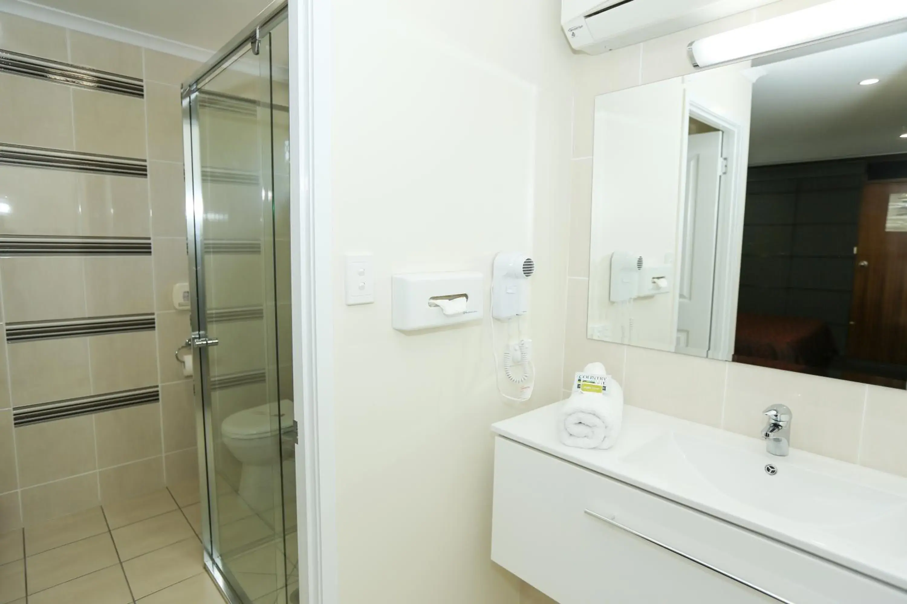 Queen Room - single occupancy in Amber Lodge Motel Queen Room - single occupancy in Amber Lodge Motel