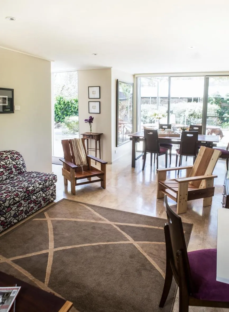Living room in Dairyman's Cottage