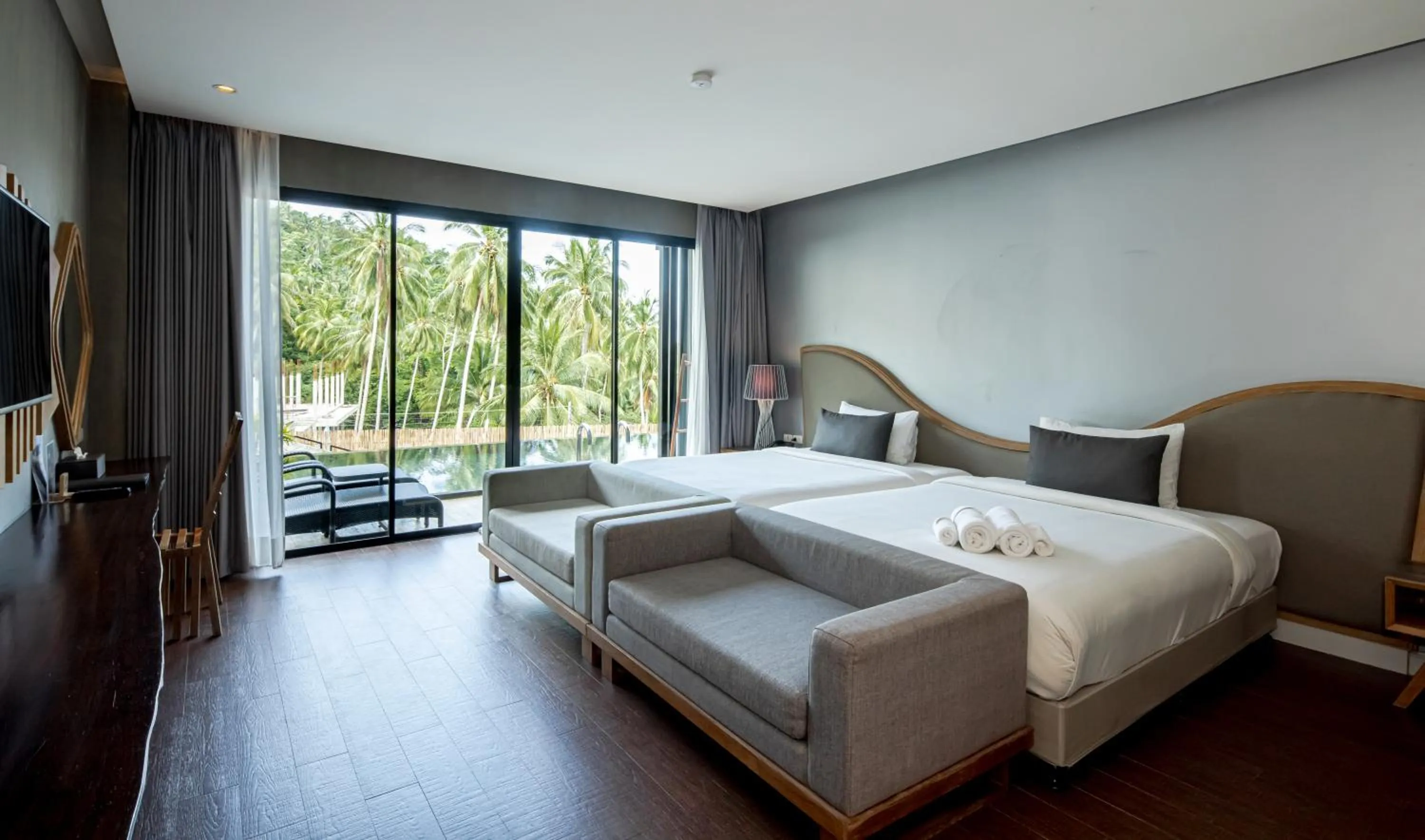 Bed in The Tarna Resort, Koh Tao