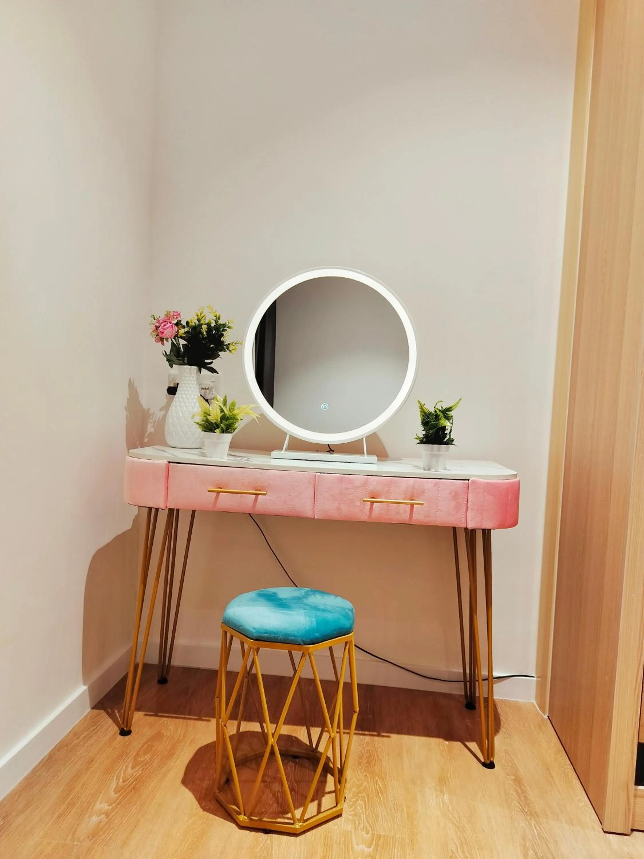 wardrobe in Lila Suites Quill Residence KLCC