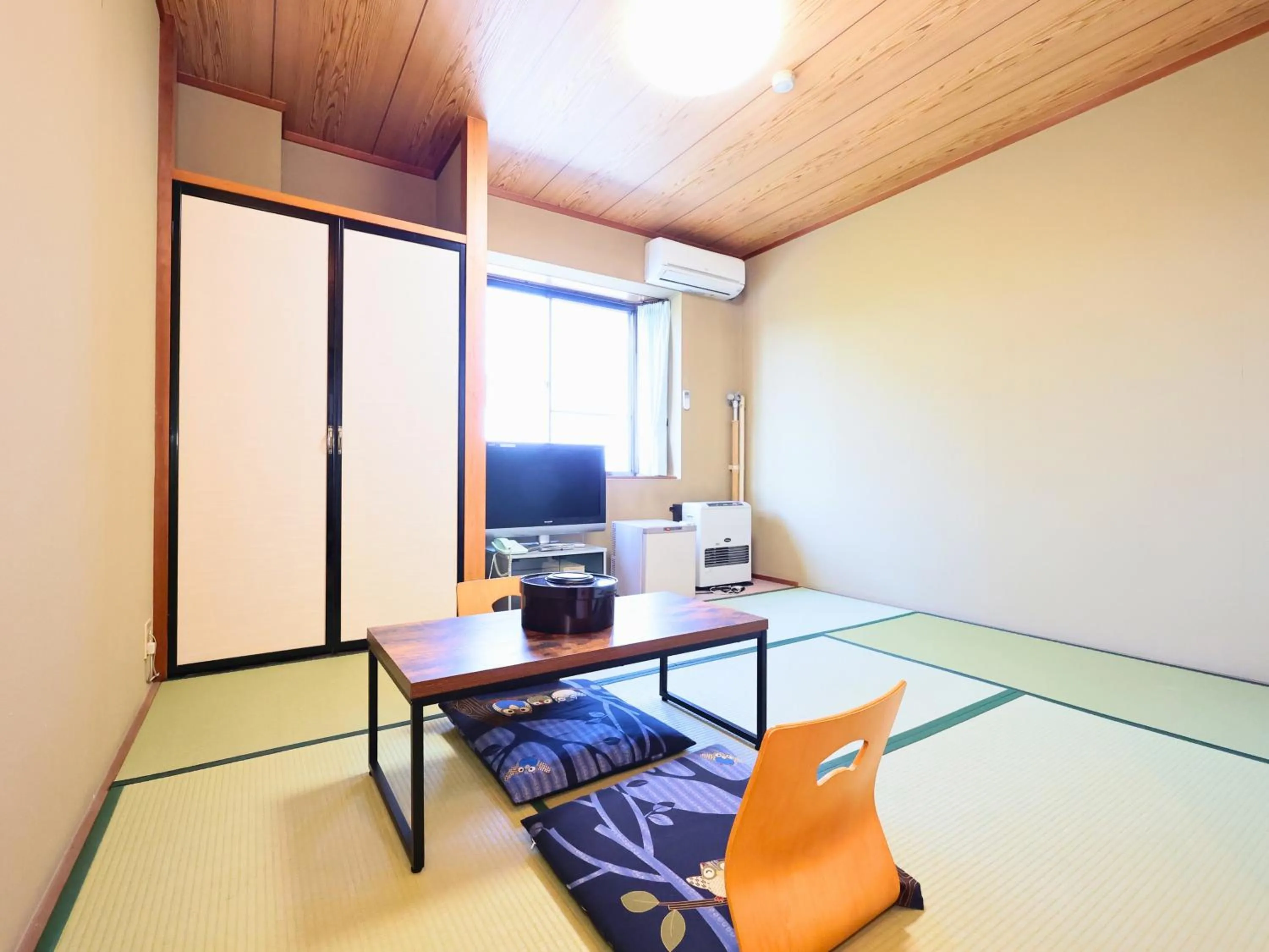 Photo of the whole room in Oyado Hachibei