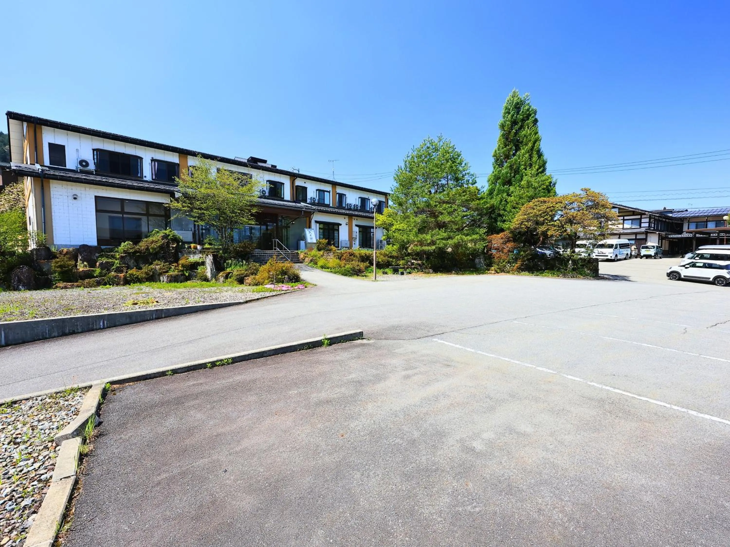 Property building in Oyado Hachibei