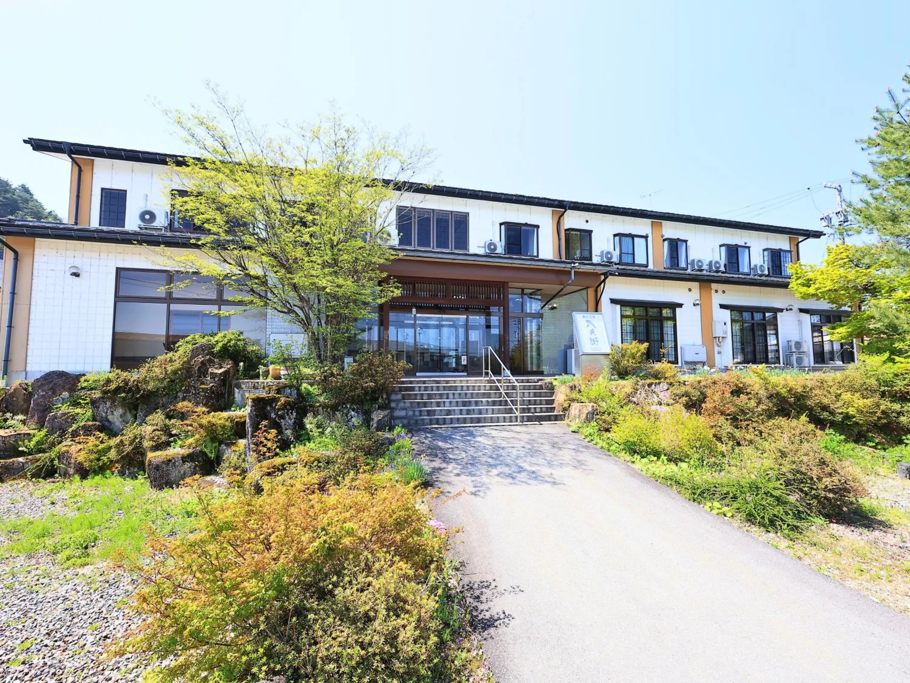 Property building in Oyado Hachibei