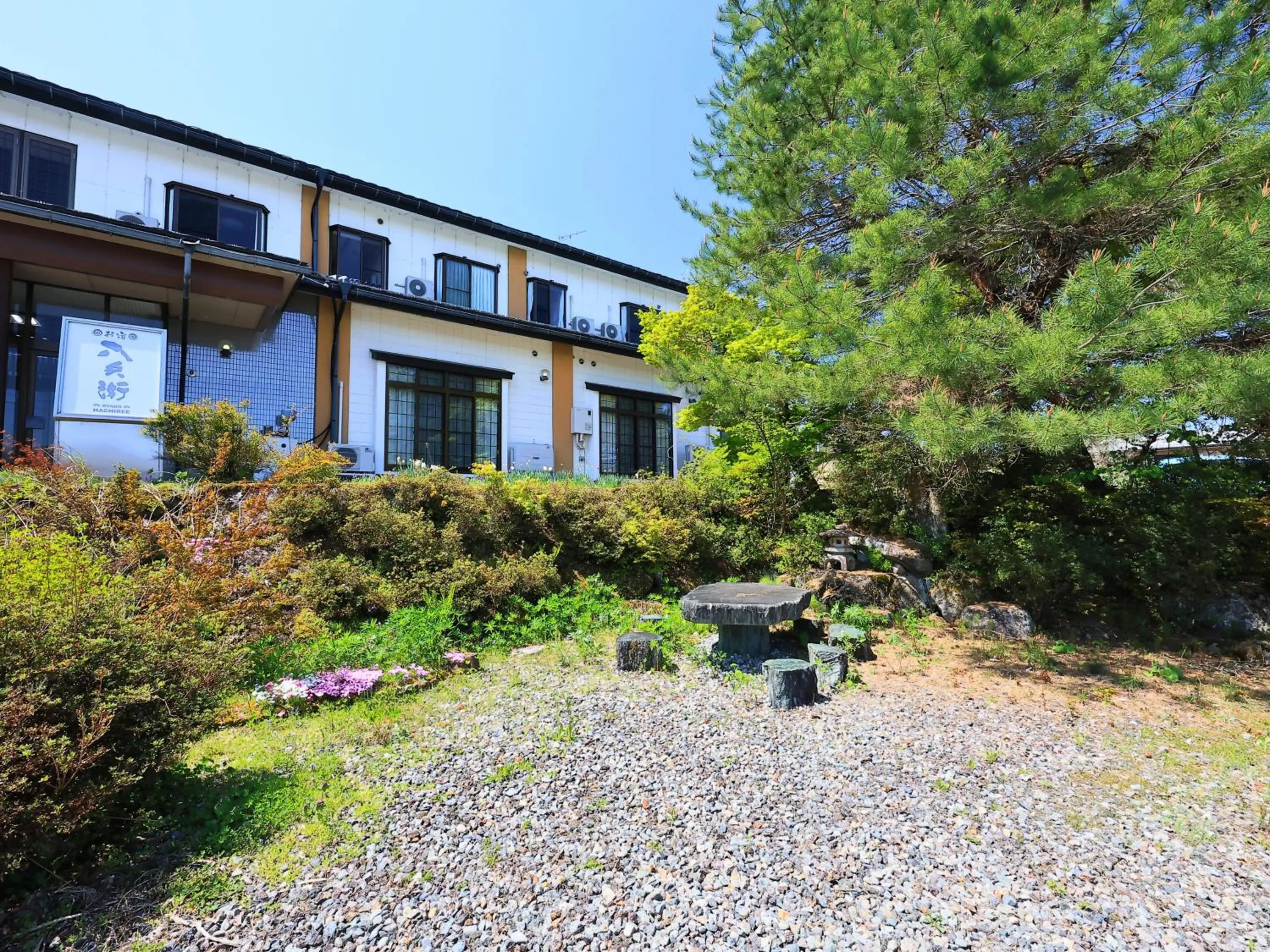 Property building in Oyado Hachibei