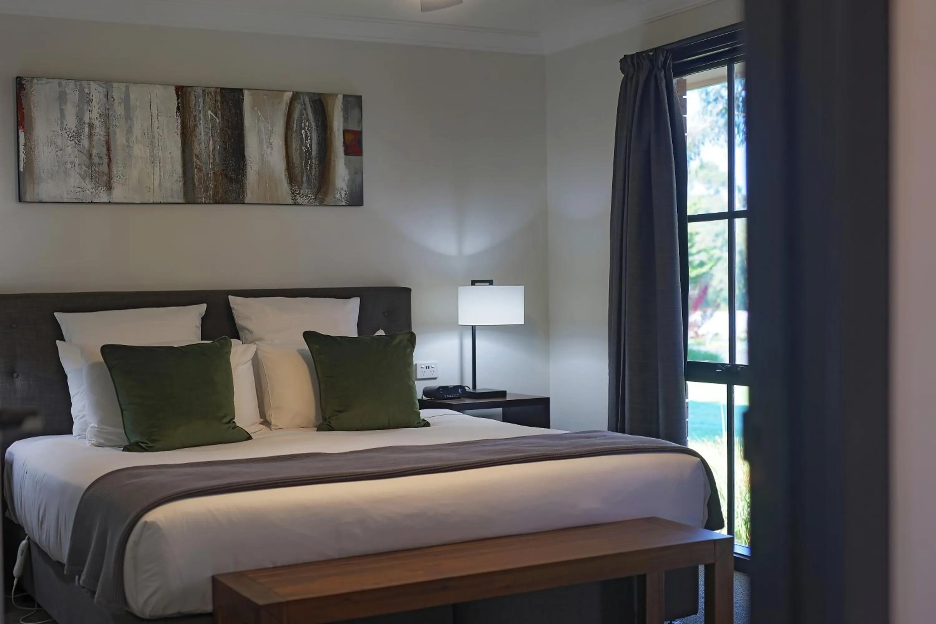 Bedroom, Bed in Yarra Gables