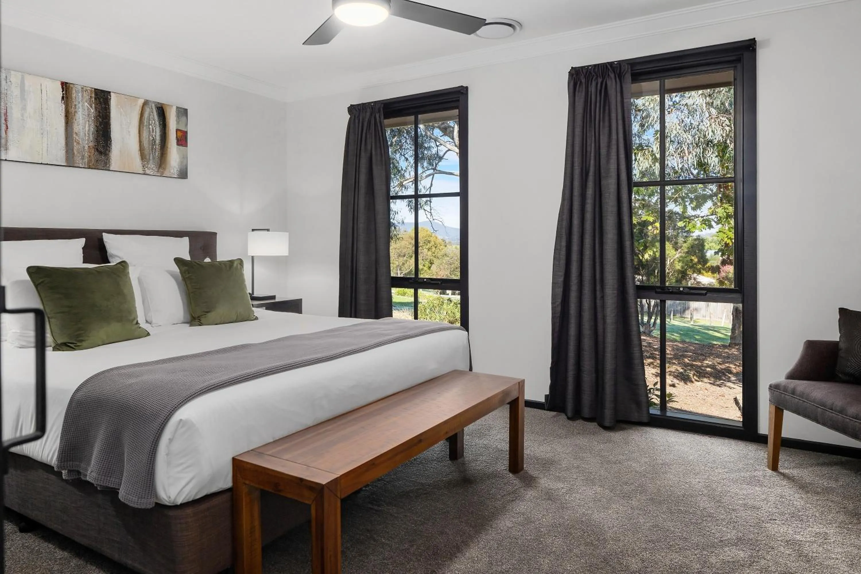 Bedroom, Bed in Yarra Gables