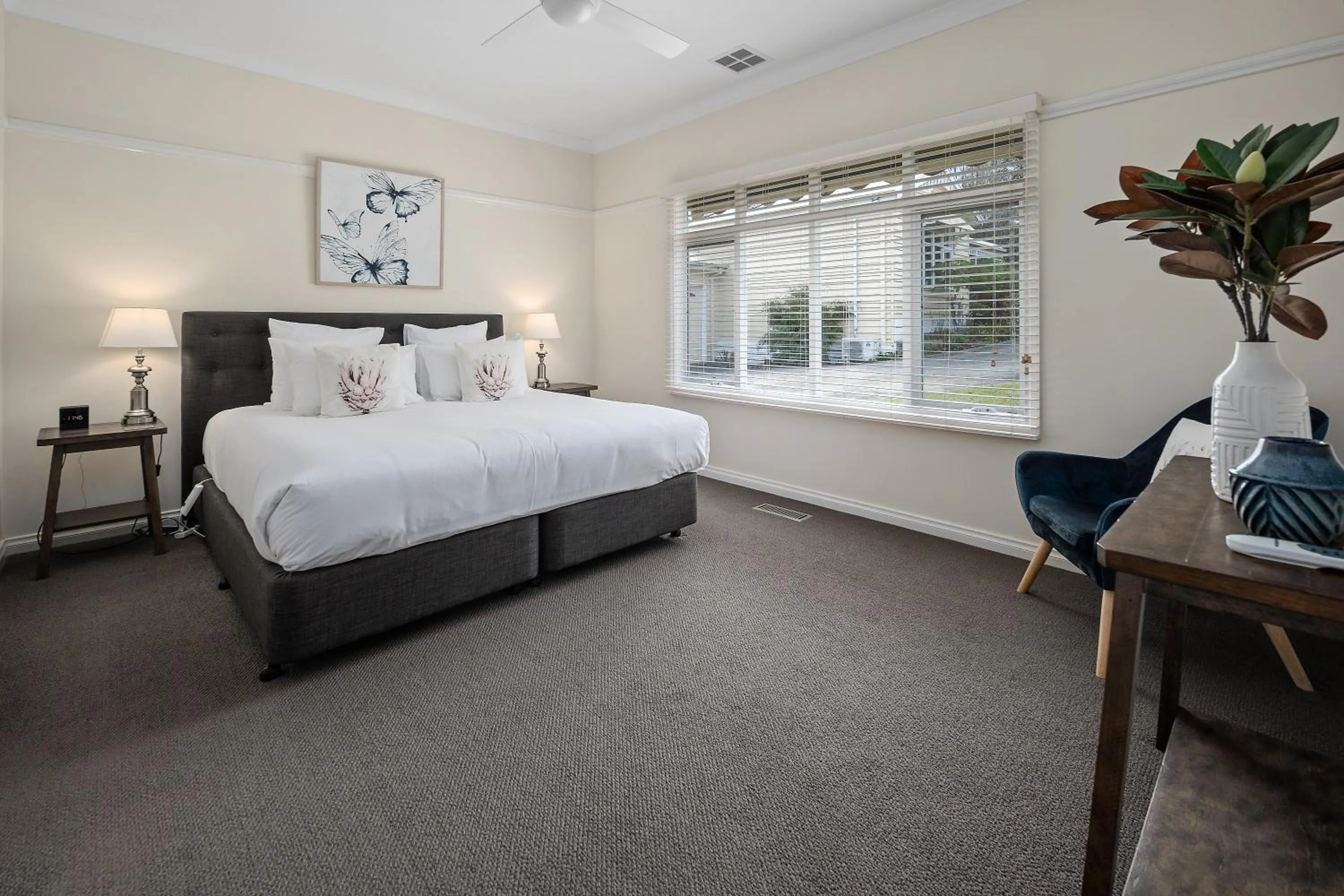 Bedroom, Bed in Yarra Gables