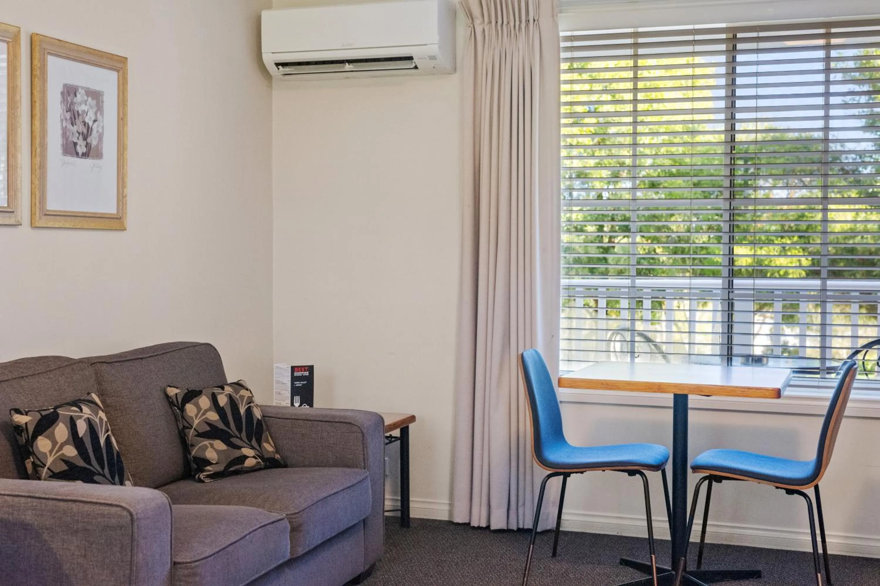 Living room in Yarra Gables