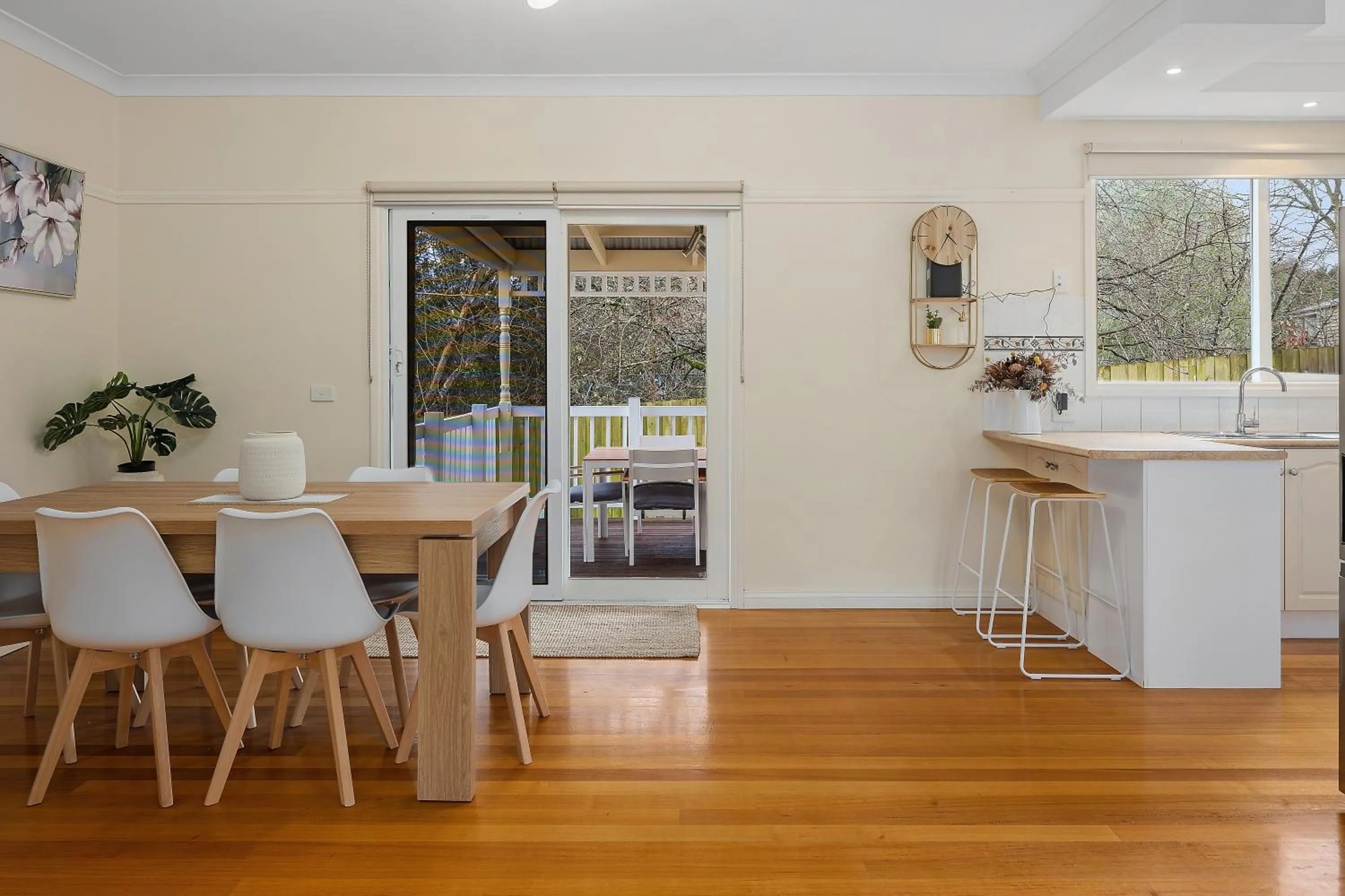 Dining area in Yarra Gables