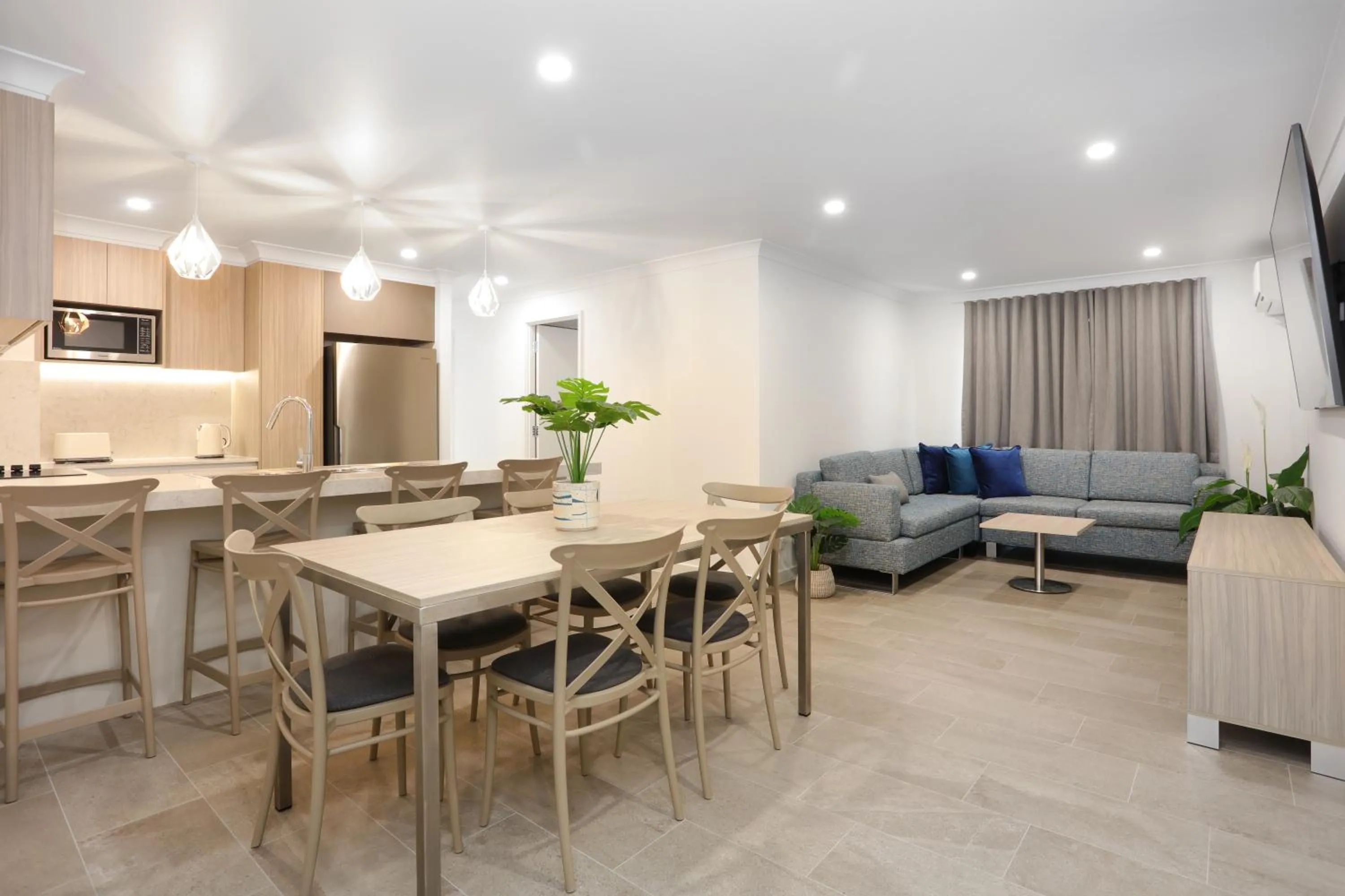 TV and multimedia in Southport Motel & Apartments