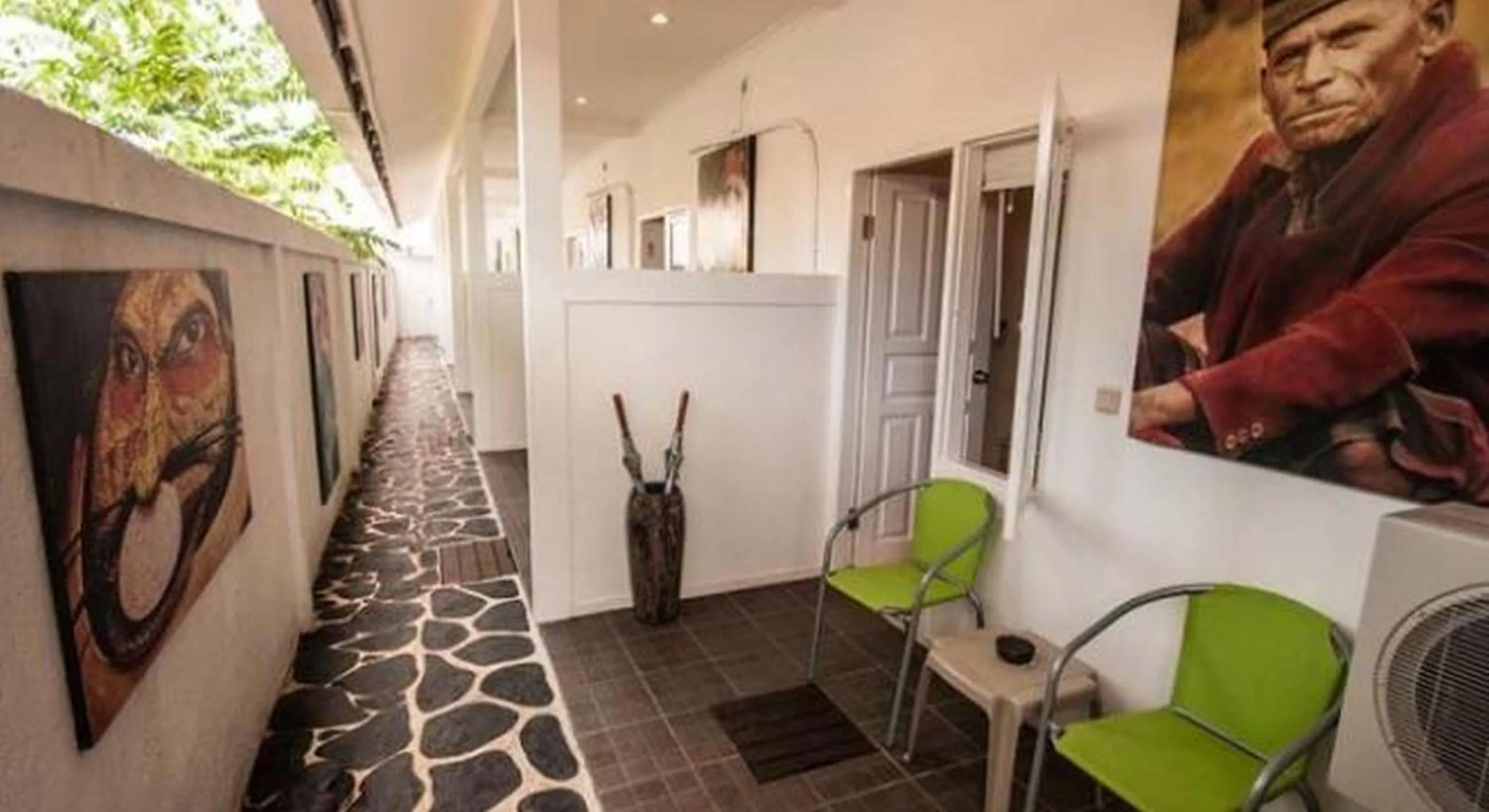 Property building in Scallywags Mango Retreat