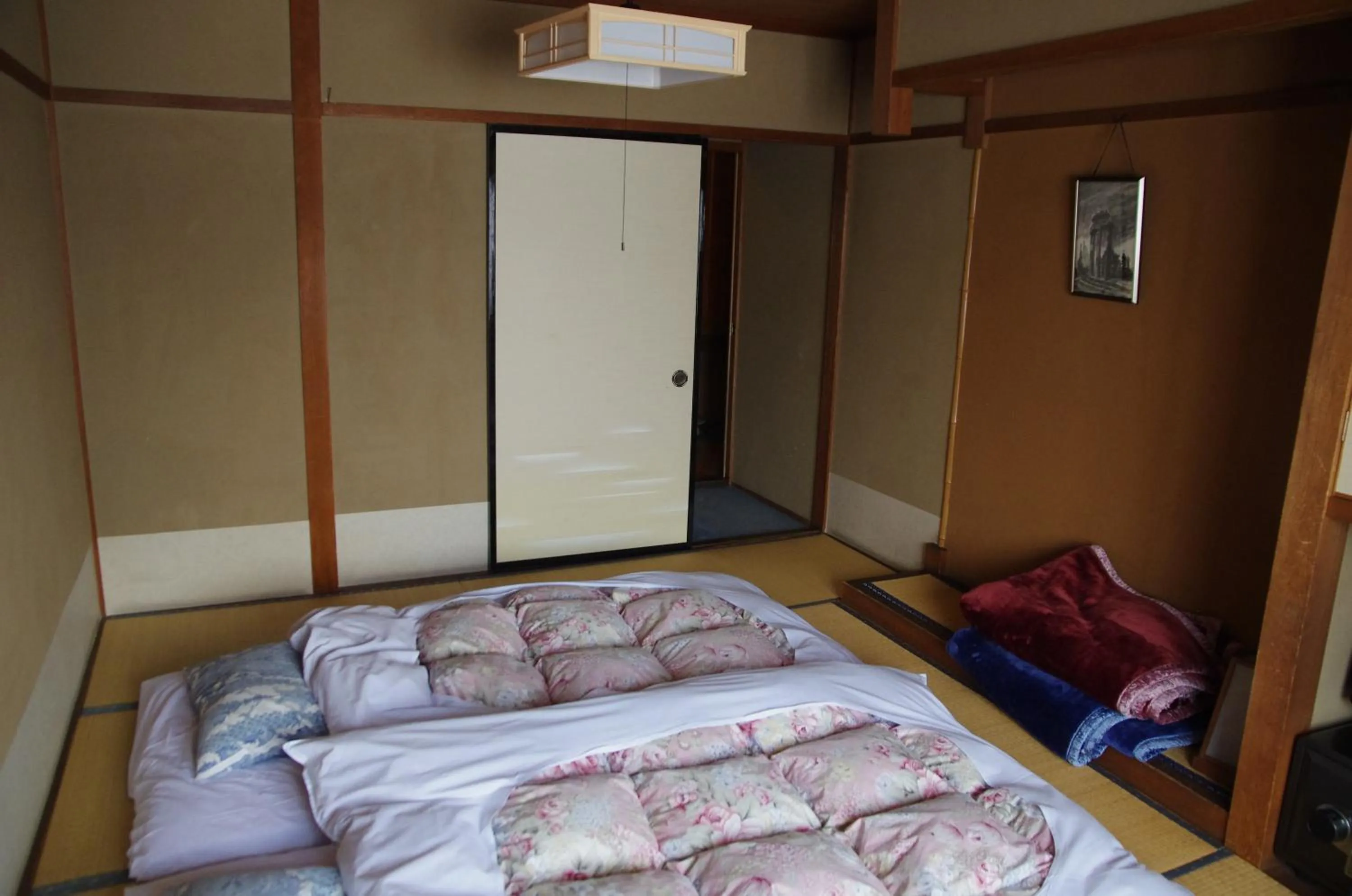 Photo of the whole room, Bed in Ryokan Takayama