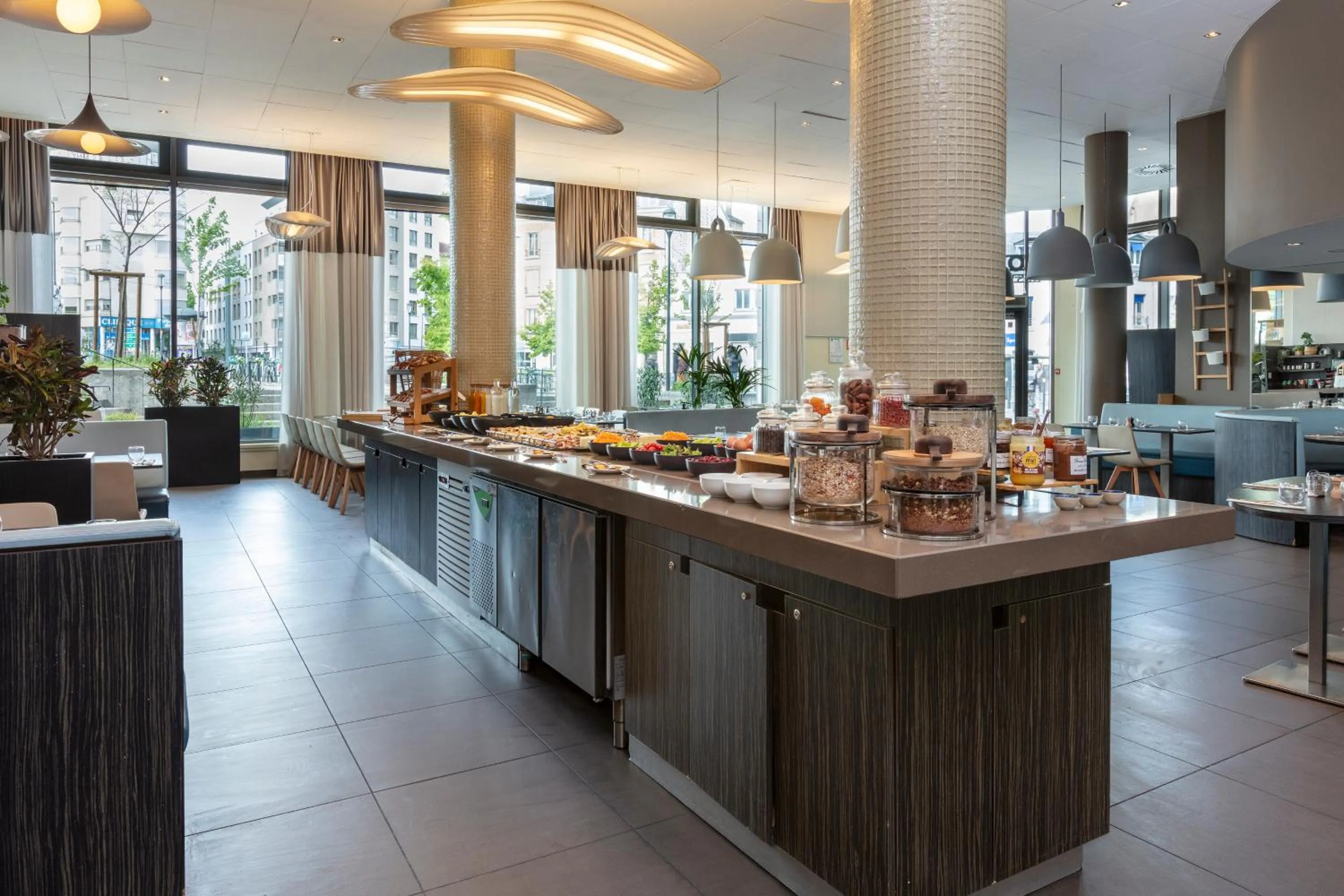 Breakfast in Novotel Paris Saint Denis Stade Basilique