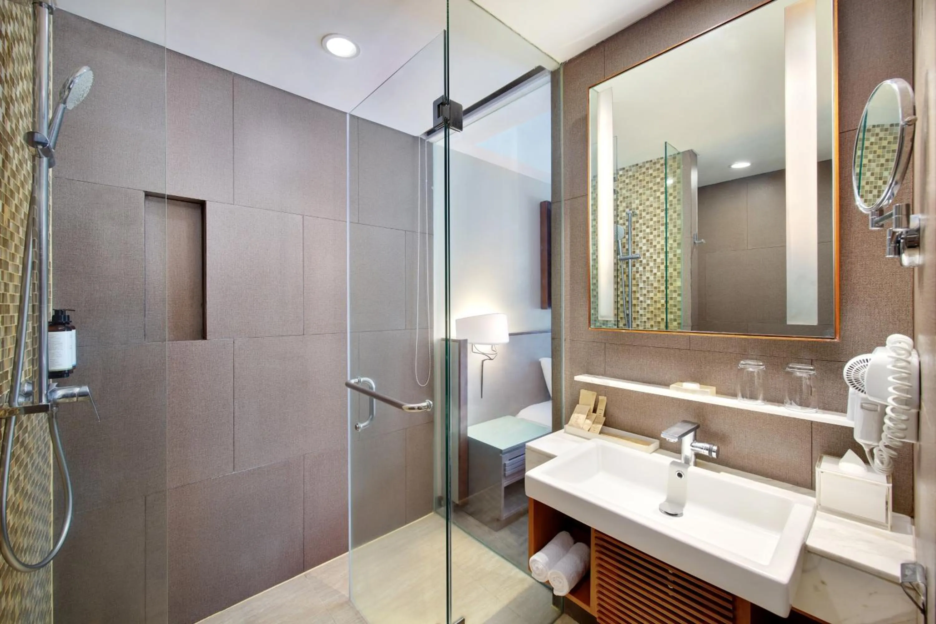 Shower in Mercure Bali Legian