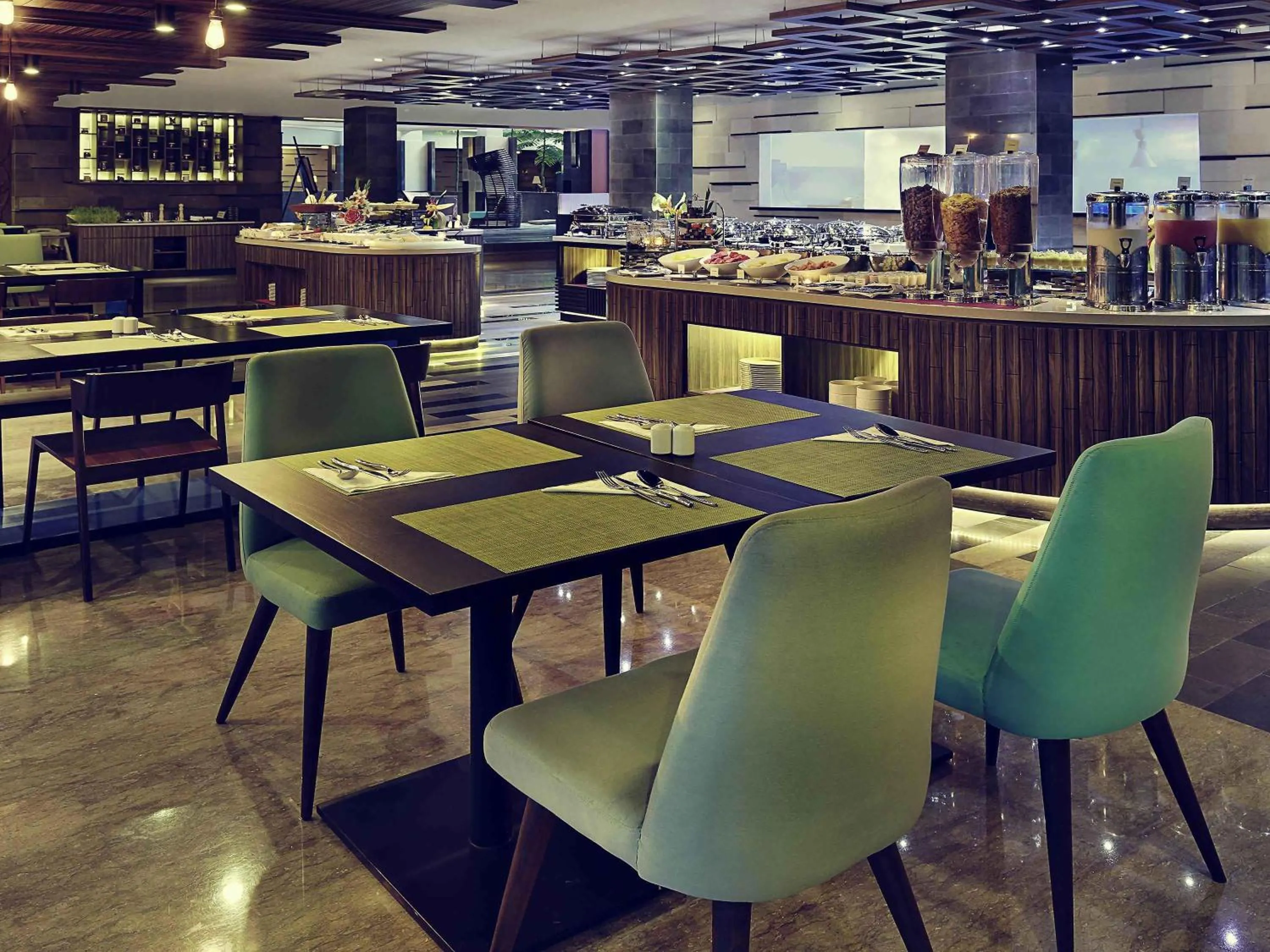 Restaurant/places to eat in Mercure Bali Legian