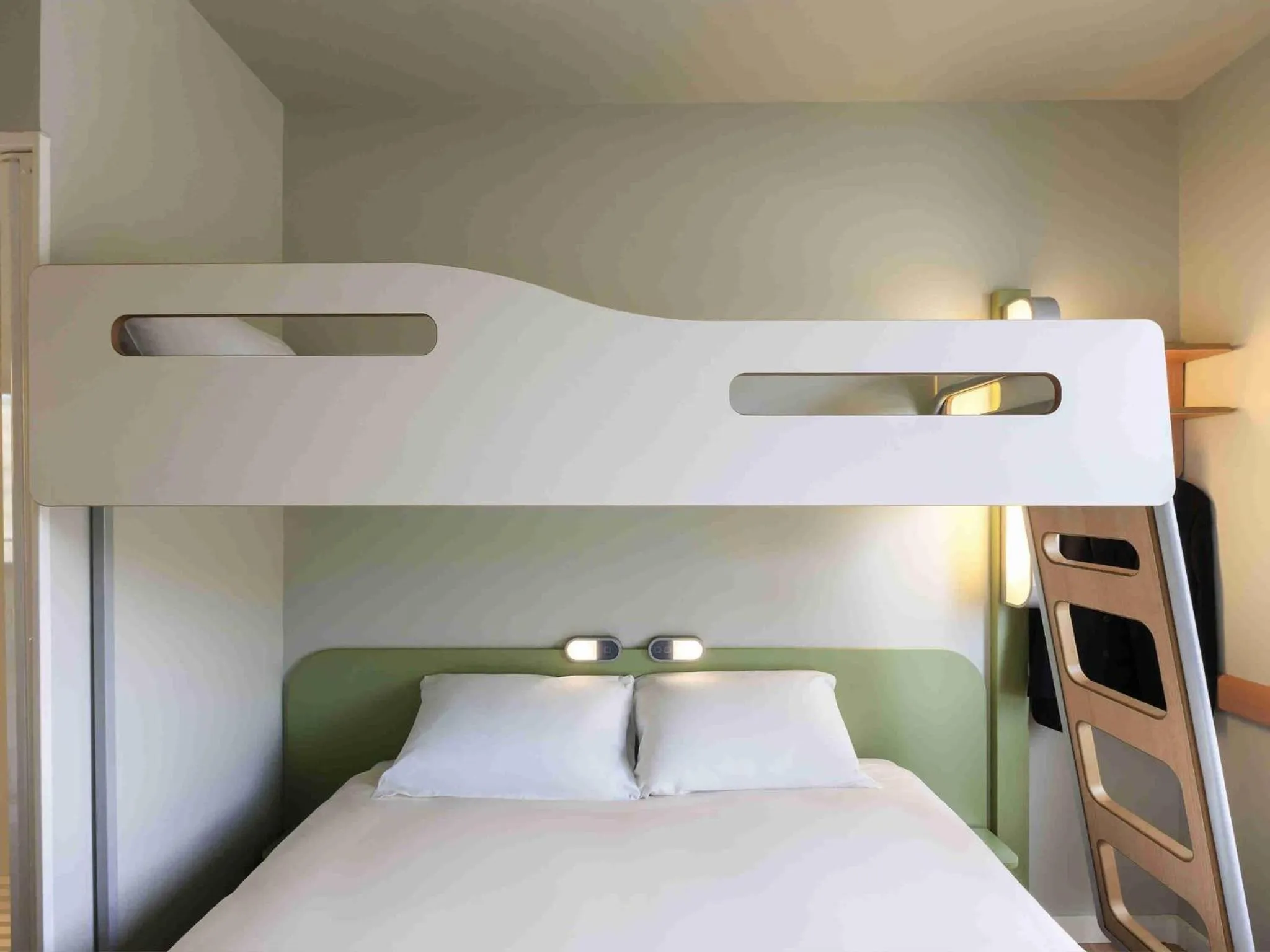Bedroom, Bed in Ibis Budget Valencia Alcasser