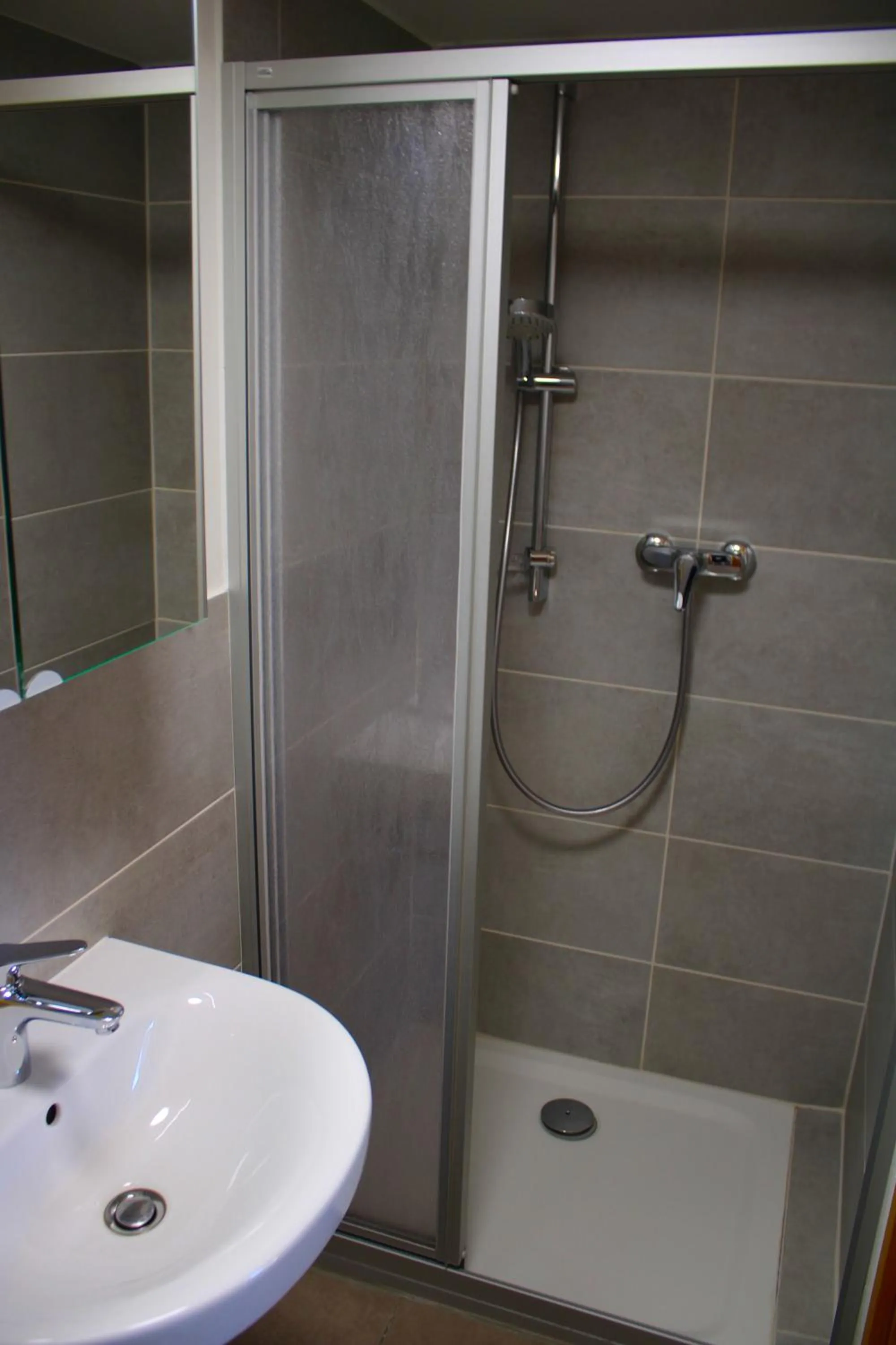 Shower in Gästehäuser St. Marienthal