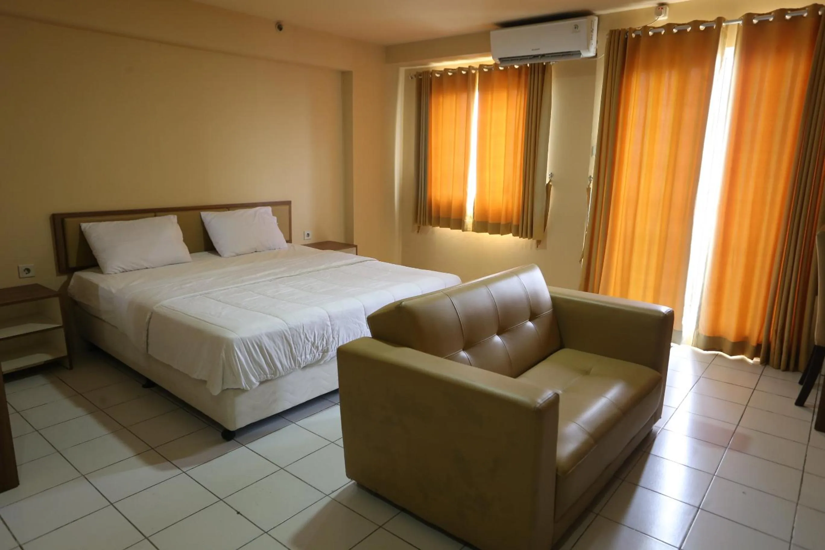 Apartemen Mutiara Bekasi by Alfa Rooms