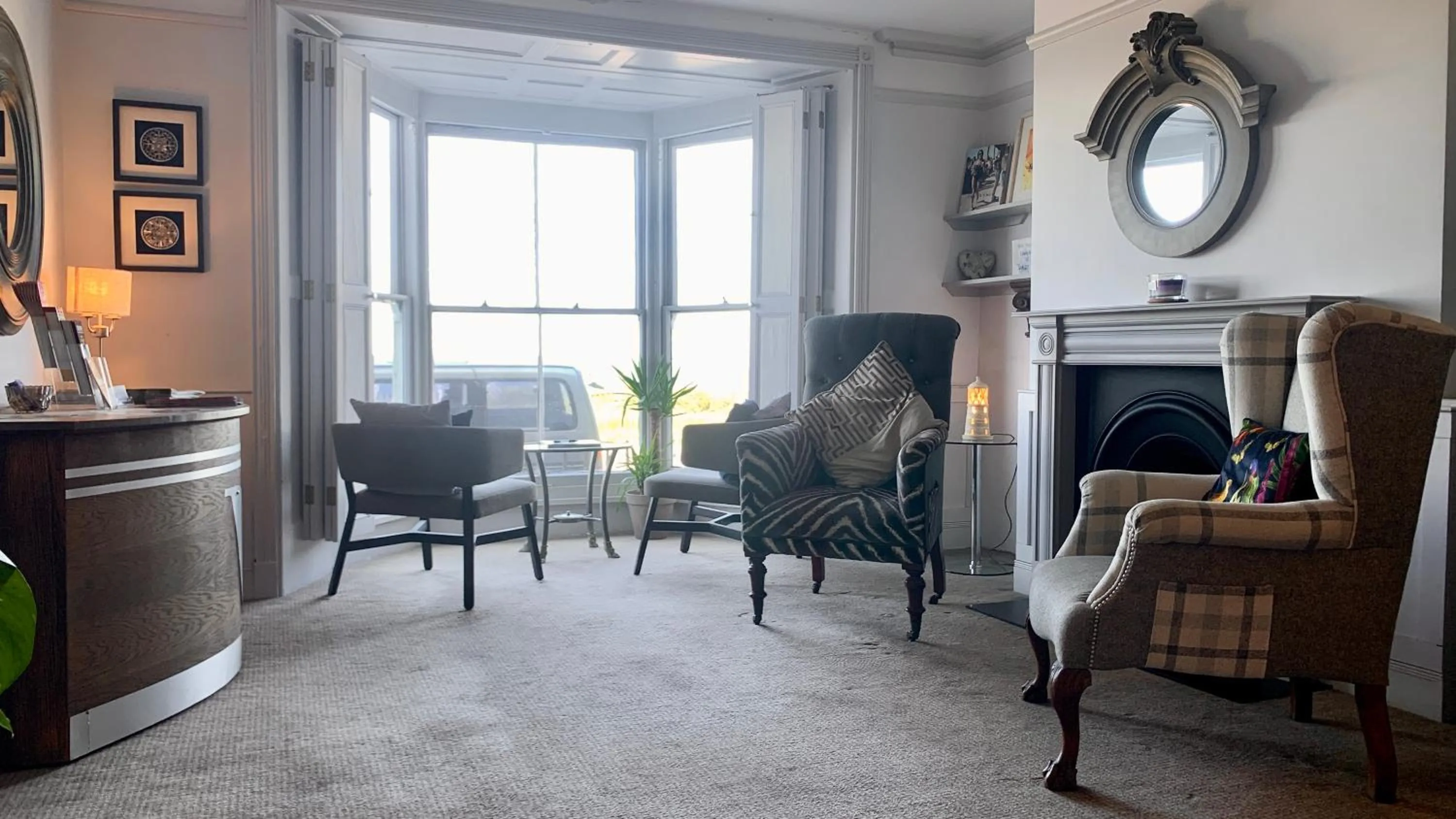 Lobby or reception in Crescent Victoria Hotel