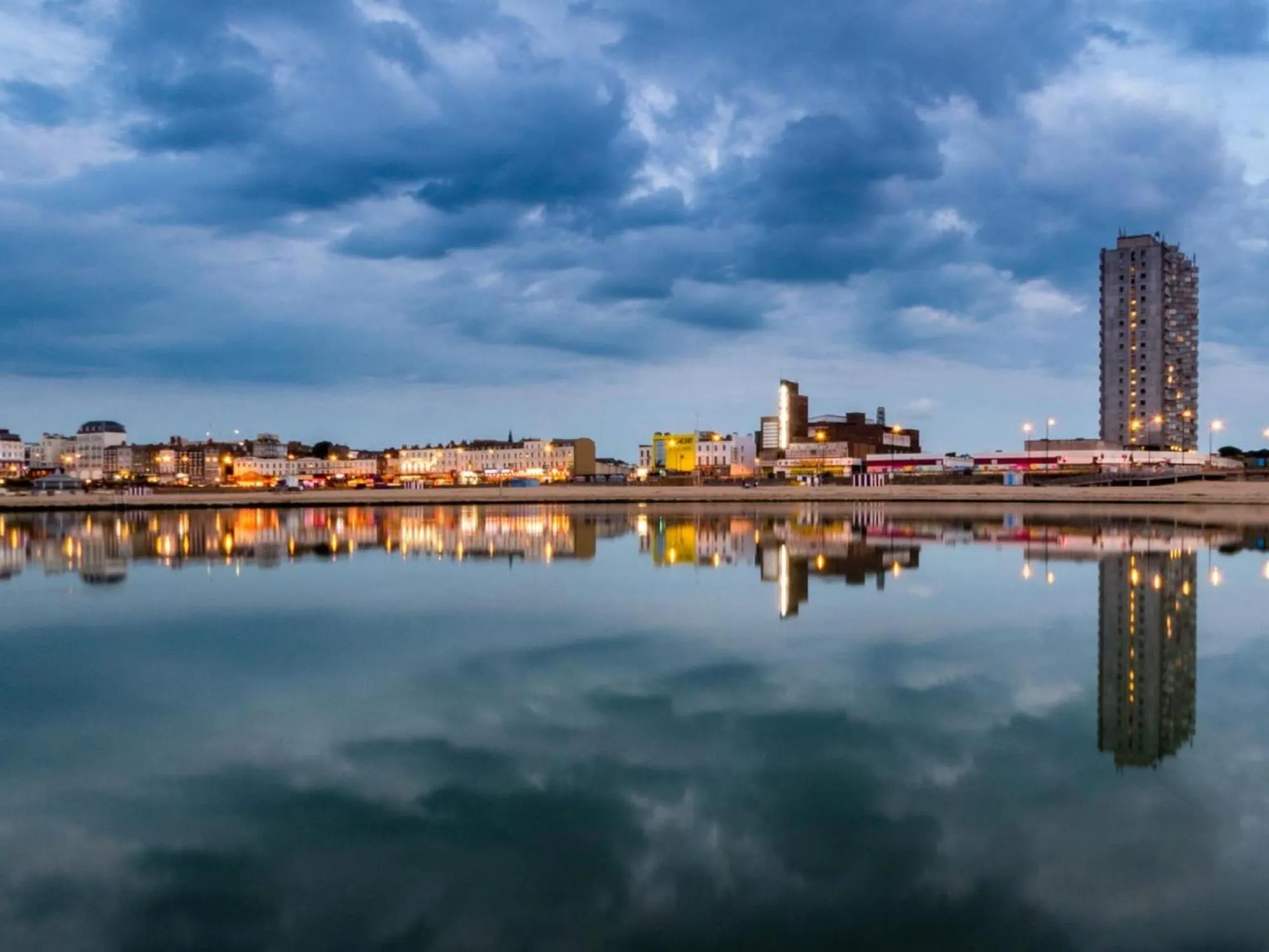 Natural landscape in Crescent Victoria Hotel