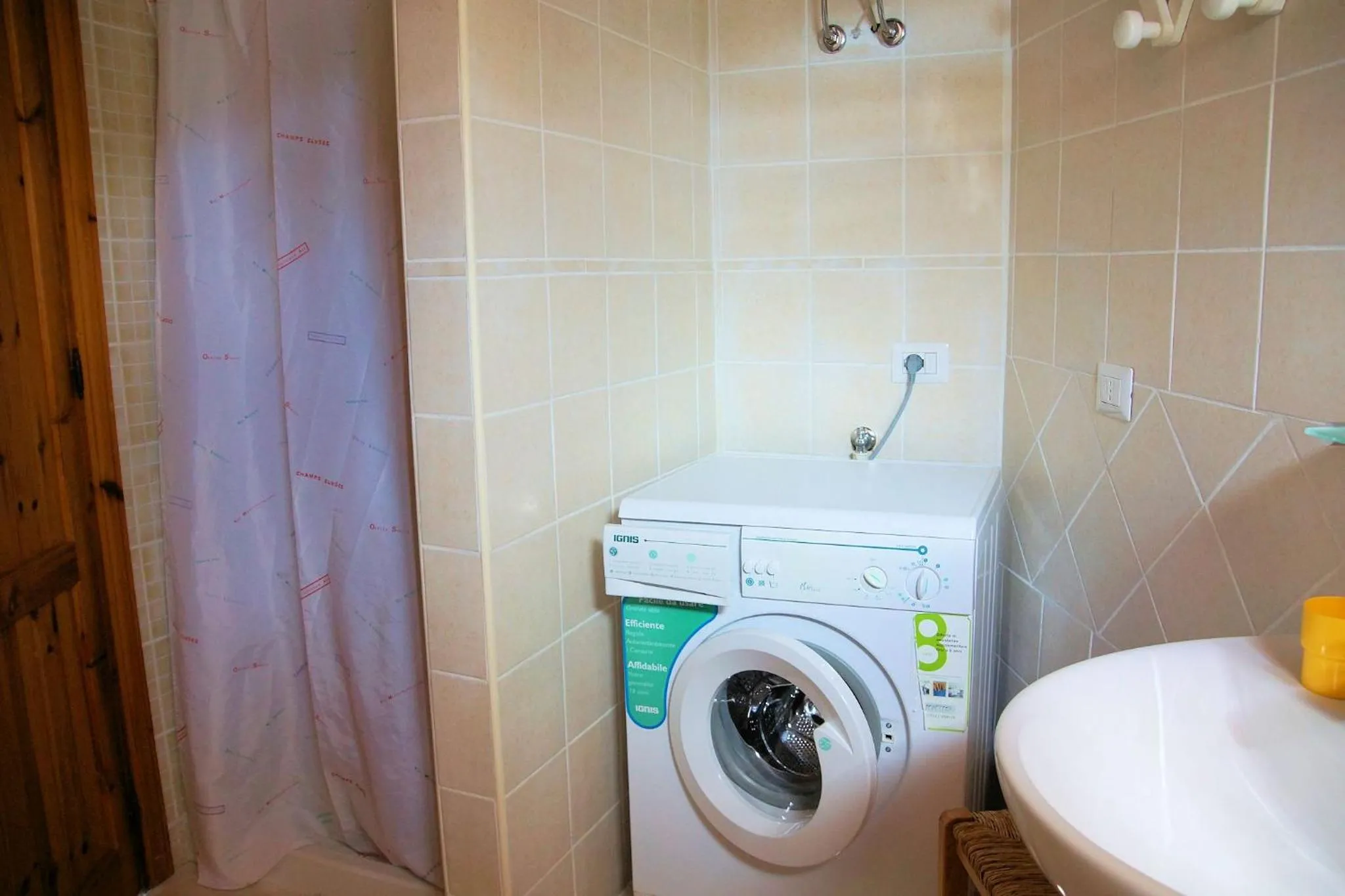 Shower in Sa Fiorida case vacanze