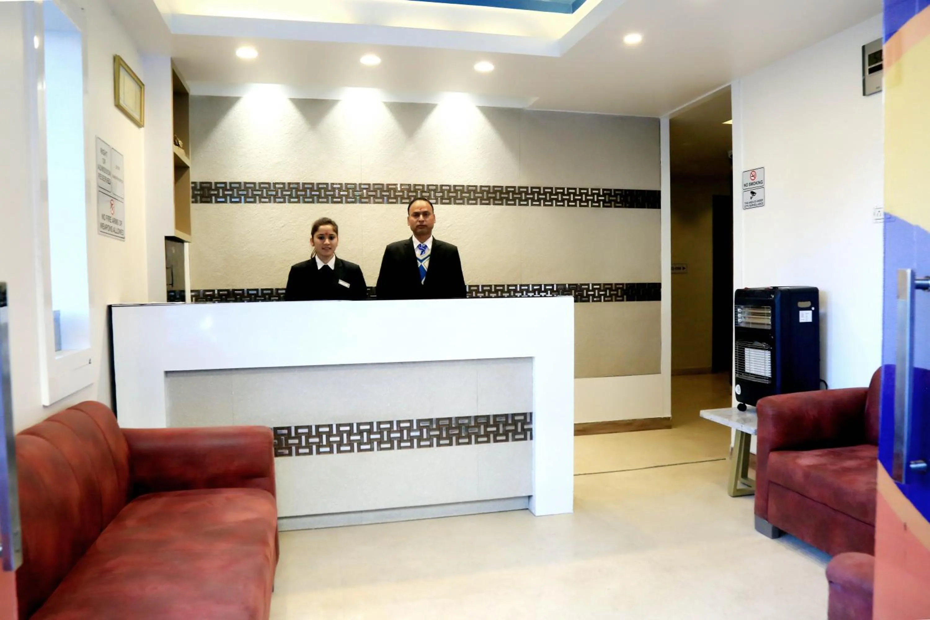 Lobby or reception in Comfort Inn Silver Arch Hotel, Mussoorie