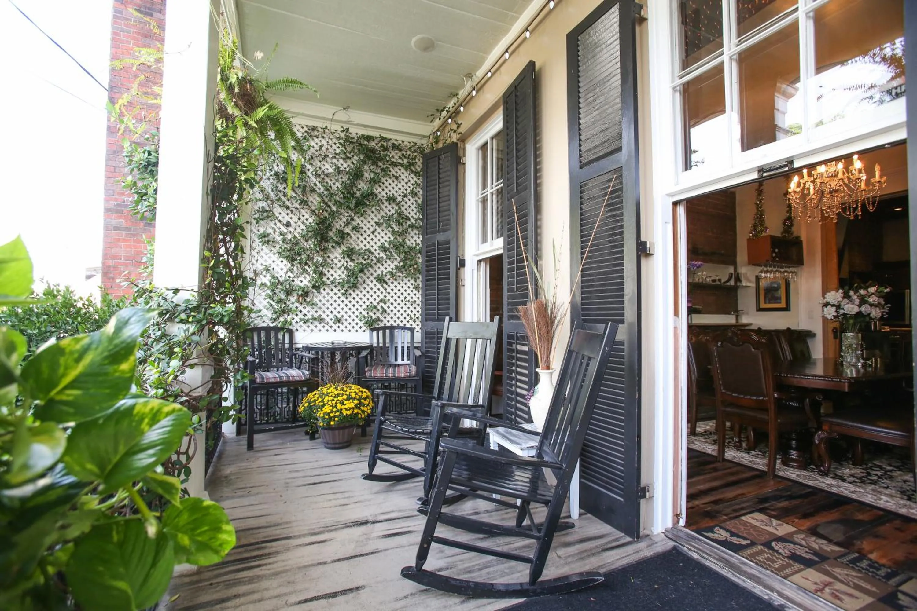 Patio in Fleur De Lis Mansion